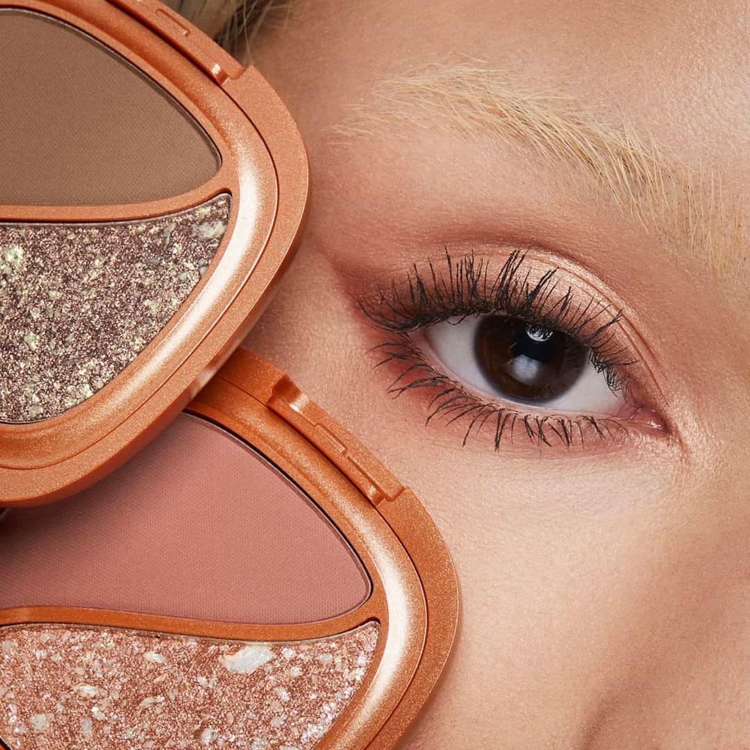 KIKO MILANOさんのインスタグラム写真 - (KIKO MILANOInstagram)「Enhance your eyes effortlessly with this stunning eyeshadow duo from #KIKOBalance! ✨ With an intense matte and super shimmery finishes each, grab it now to achieve captivating eyes 😍⁣ ⁣ #KIKOEyes #eyeshadowlook #eyeshadowpalette #eyelinerlook #eyelook⁣ ⁣ Radiance Boost Concealer 01 - Soft Touch Compact Foundation 01 - Gaze Defining Eyeshadow Duo 01,  02 - Lenght & Volume Effect Mascar ⁣」7月30日 4時10分 - kikomilano