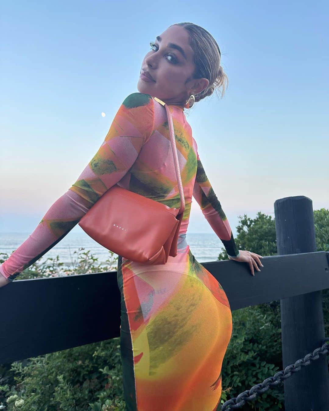 Chantel Jeffriesのインスタグラム：「Back in the Hamptons! See you all tonight 💕🤞🏽」