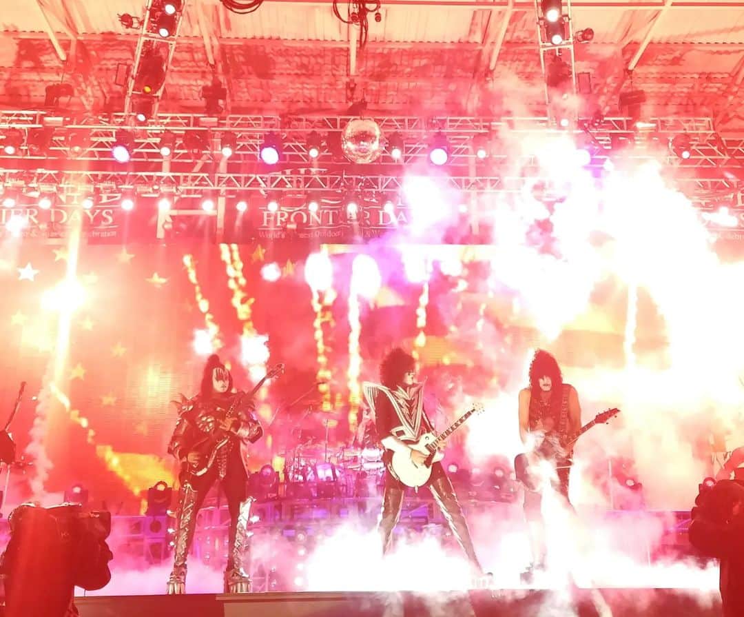 KISSのインスタグラム：「#KISSTORY - July 29, 2016 - Our Freedom To Rock Tour invaded Frontier Days in Cheyenne, Wyoming. #KISS50   Where did you catch The Freedom To Rock Tour?」