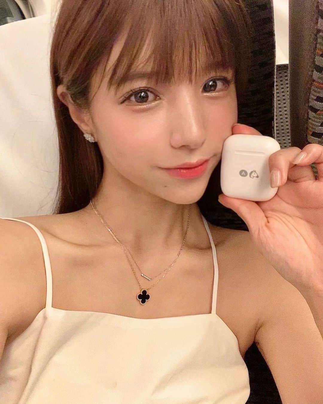 夏本あさみのインスタグラム：「最近日焼けしすぎてるから週1でイオン導入でビタミンCをお肌に入れてこれ以上黒くならないように気をつけています、、🥺 * #エスビューティークリニック さんで肌管理💉お肌ちゅるちゅる * * @dr.y.yumi 🐹💓 @sbeautyclinic  #アンチエイジング #レーザートーニング #医療痩身 #イオン導入」