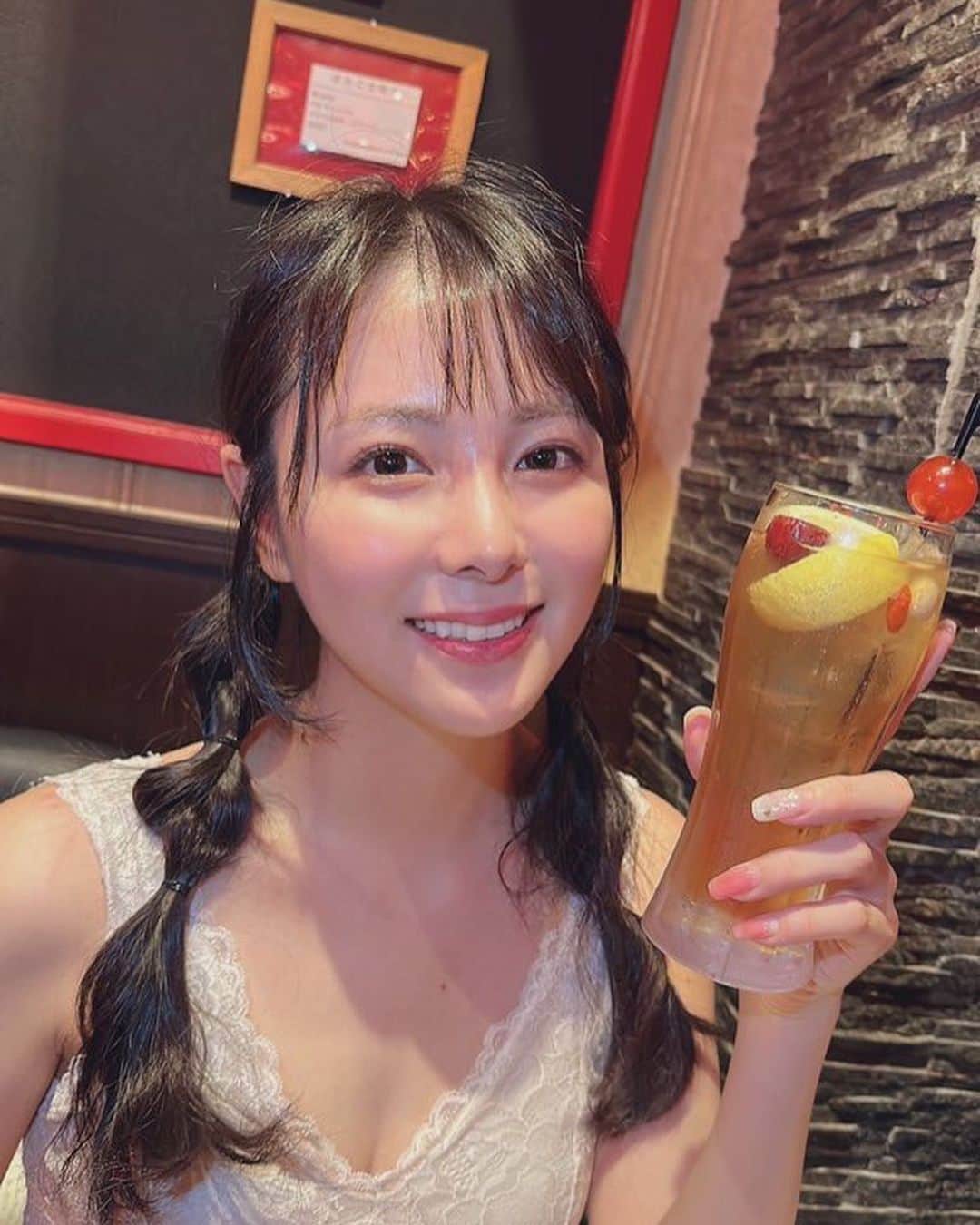 橘舞さんのインスタグラム写真 - (橘舞Instagram)「火鍋美味しかった〜🍲🤍 健康になりたくて火鍋食べました。 飲み物も薬膳のもの🍃  すっごく暑い日でしたが、 そんな日に鍋食べるのがまた最高でした🍥 毎日でも#火鍋 食べたい…  🐄  #japanesegirl #japanesemodel #gravure #gravureidol #グラビア #グラビアアイドル #idol #ビジョビ #偶像 #我的 #自拍 #粉我  #模特 #約拍 #我的最愛 #正妹 #그라비아　#bikinimodel  #sexy #selfie #animegirl #셀카 #셀스타그램 #패션스타그램　#데일리 #asiangir  #좋아요 #맞팔  #followme」7月30日 14時48分 - maitachibana_official