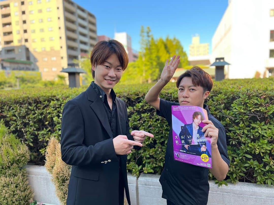 はやぶさのインスタグラム：「暑い日が続いている中、キャンペーンに応援に来て下さり有難うございます。 『ズルい男に乾杯!!』発売まで1ヶ月を切りました。ここから更に頑張って参ります。今後ともどうぞよろしくお願い致します。 by駿河2:50  【EN】  Thank you for coming to support the campaign during these hot days.  It’s less than a month from the release of 『ズルい男に乾杯‼︎』   We will work even harder from here.   Thank you for your continued support.  by Suruga 2:50  #はやぶさ #ヒカル #ヤマト #大滝ひかる #駿河ヤマト #イベント #一日一枚  #写真  #hayabusa #hikaru #yamato #event  #picstory  #picstagram #photooftheday  #photogram  #hayabusadiary  #はやぶさの日記  #fotohariini #artisjepang  #penyanyijepang  #penyanyi」