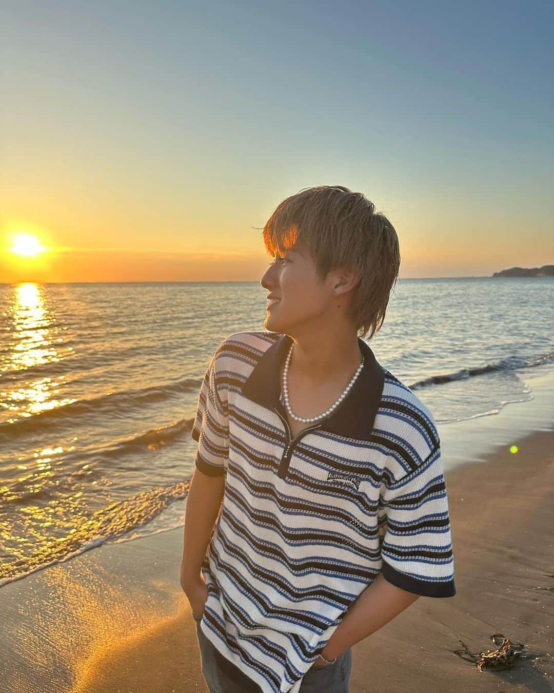 新井谷悠さんのインスタグラム写真 - (新井谷悠Instagram)「Best view!!  #sunset #ootd #sea」7月30日 15時32分 - araiyahalu