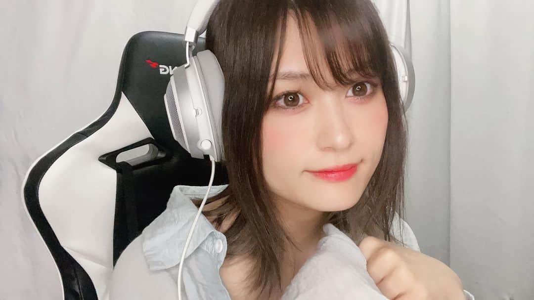 福島蘭世のインスタグラム：「Twitch開設したよ！フォローしてくれると嬉しいな♡  Twitch▶https://twitch.tv/ranze_ch  👆FPS・雑談メインに配信していく予定！ Twitch初心者なので色々教えてくれると嬉しいな！  引き続きYouTubeでも配信するよ！ 動画投稿もしていくのでどっちもcheckしてね💕︎  #１日１蘭世  #Japanesegirl #selfie #福島蘭世 #me #自撮女子 #セルカ #selca #selcagram #셀커샷 #셀카그램 #얼스타그램 #twitch」