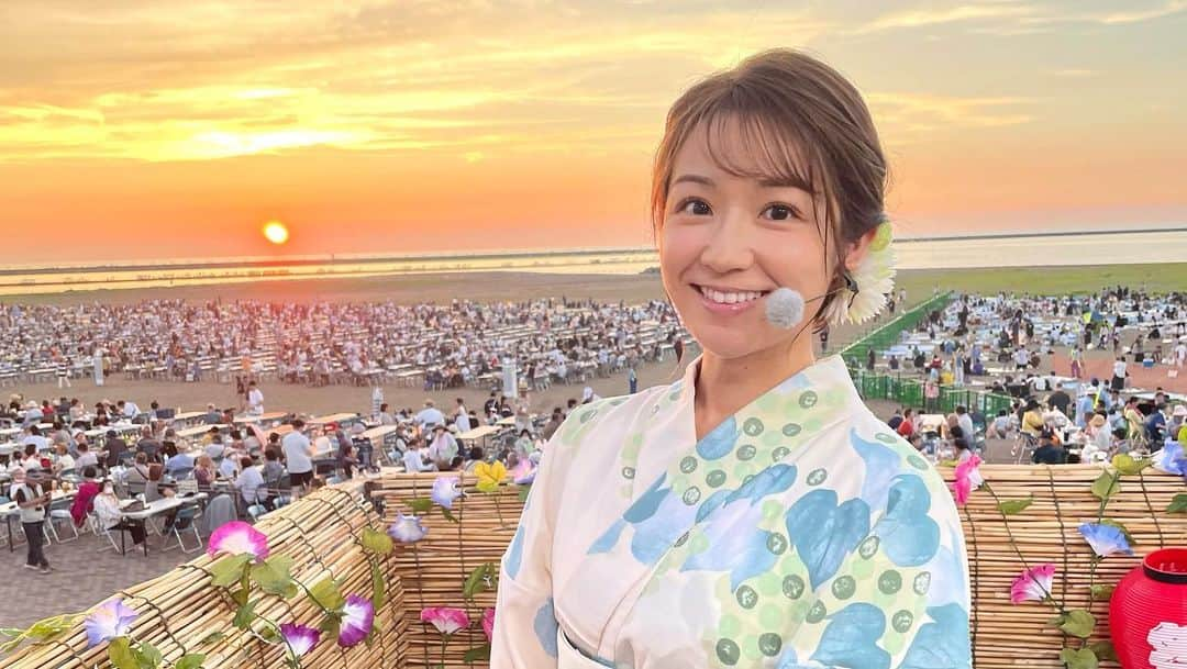 長野美郷さんのインスタグラム写真 - (長野美郷Instagram)「圧巻の花火🎇 ぎおん柏崎まつり海の大花火大会✨  今年も生中継、お送りしました！  珍しい、海に打ち込む花火、 視界いっぱい花火で埋め尽くされる感覚、 テーマごとにアイデアの詰まったショーのような花火 、 はぁ〜〜〜。 どう説明しても足りない気がしますが🥹 #語彙力磨きたい  とにかく夏の始まり、 夢のような最高の夜でした。  見逃し配信などもあるので、ぜひ！  #ぎおん柏崎まつり海の大花火大会 #花火 #fireworks #たーまやー」7月30日 7時15分 - misato_nagano_1127