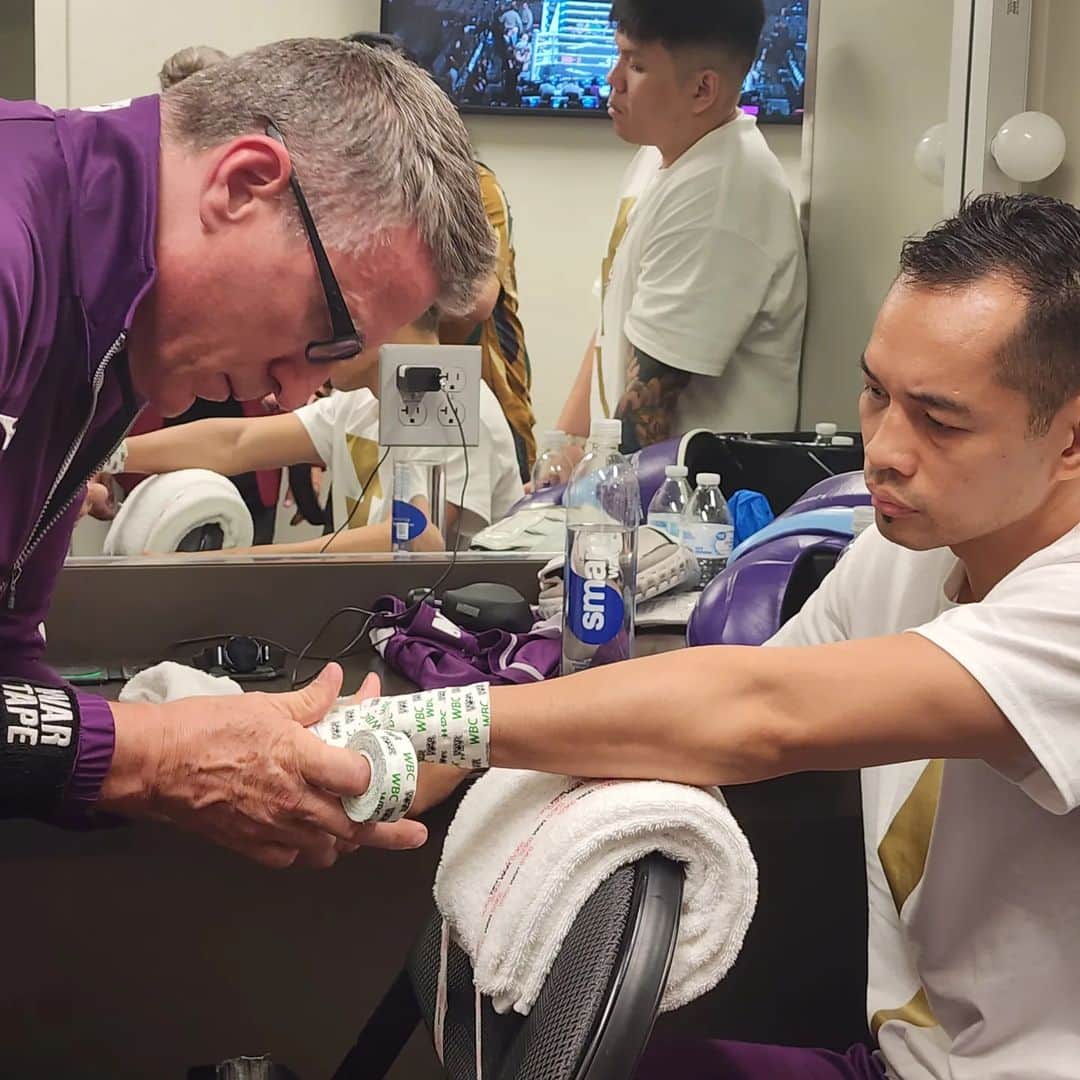Noito Donaireのインスタグラム：「Starting wraps with my man Bazz.」