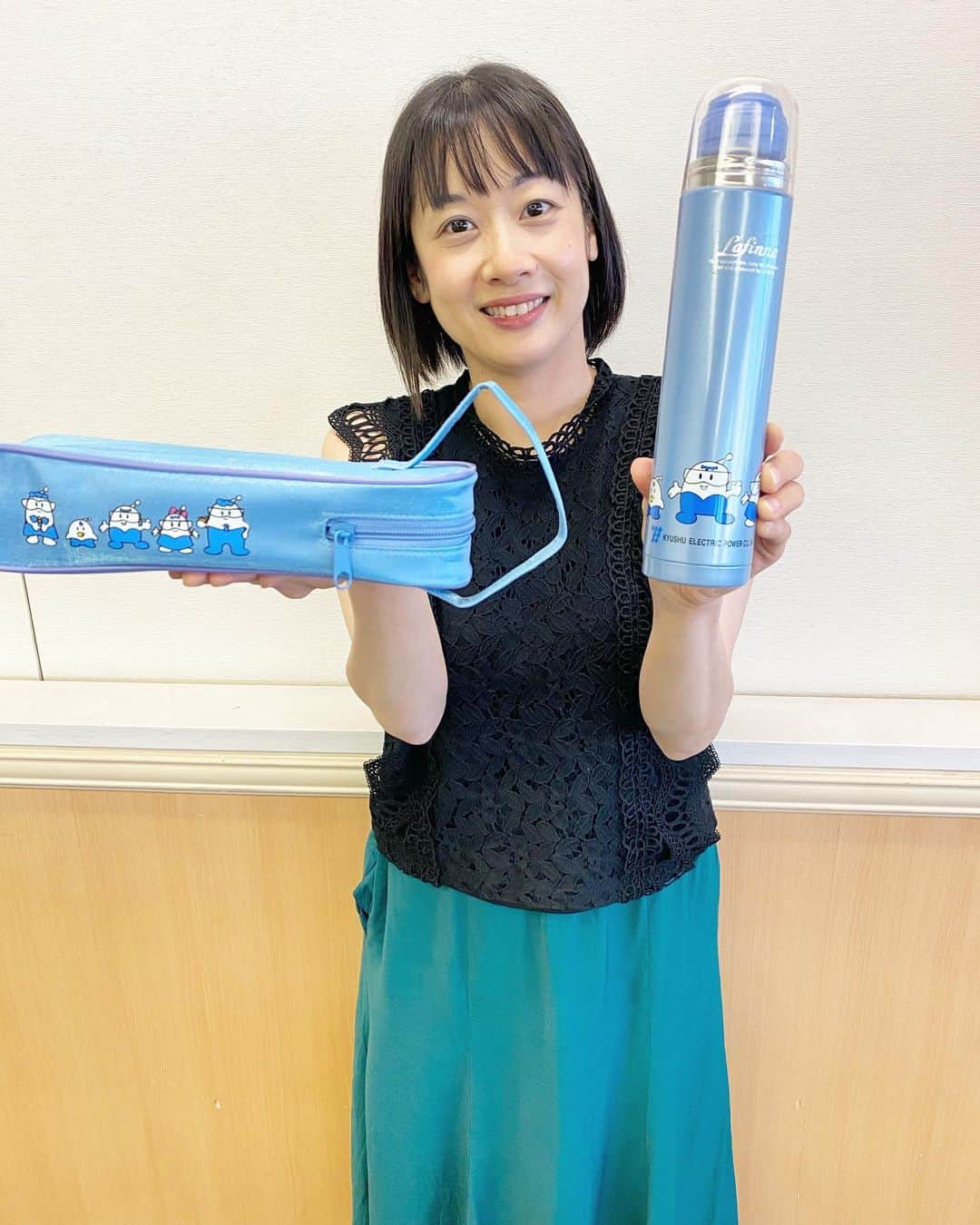 川島恵のインスタグラム：「8月6(日)の九州電力＆MRTおやこ応援ラジオ♪開催イベント！参加者へのプレゼントは、なんとこちら！この夏にも大活躍の便利な水筒ですよ〜😄 九電のマスコットキャラクターみらいちゃんも描かれていて、可愛い💕 MRTラジオからも、プレゼントあります！ ぜひご参加くださいね！ ・ #おやこ応援ラジオ #イベント #九電 #九州電力 #初鹿野聡」