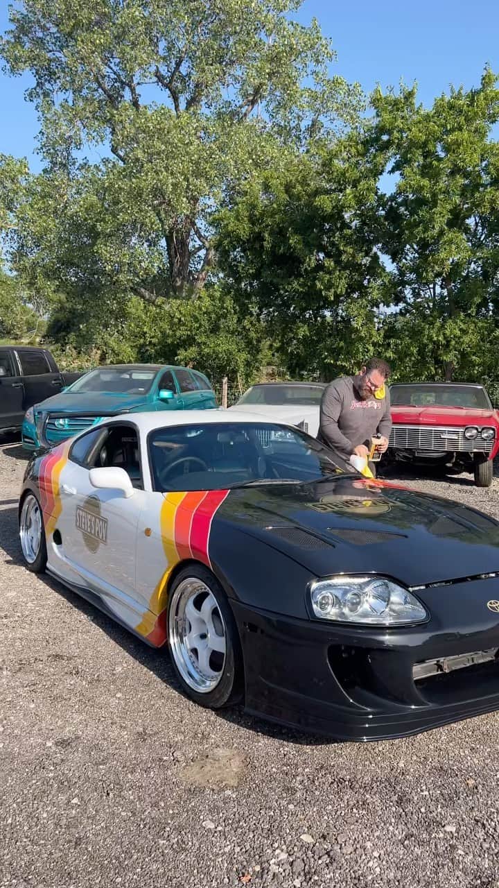 スティーブのインスタグラム：「A thing of beauty.. Did you see the video on my YouTube channel off how this transformation for the supra took place with @justthedipz ?  Amazing process and incredible work.  Now the engine getting put together with Ivan @ipstuned  check out the video and subscribe to the channel to follow the project.  思った以上に素晴らしく出来上がったスープラ　すんげ〜‼️新作動画を見ました？」