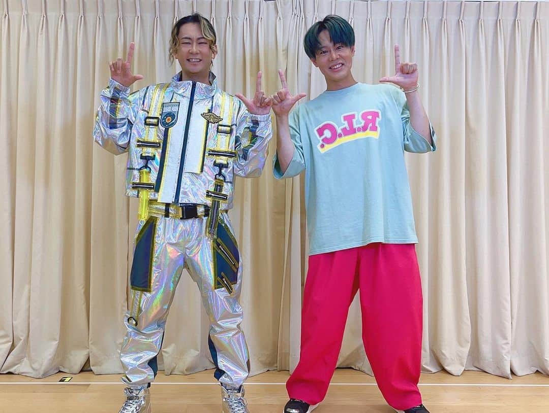 神尾晋一郎さんのインスタグラム写真 - (神尾晋一郎Instagram)「#DAPUMP #TOMO さんと踊りましたー！！  https://youtu.be/cLEa55NFL2o」7月30日 8時35分 - shinichiro_kamio