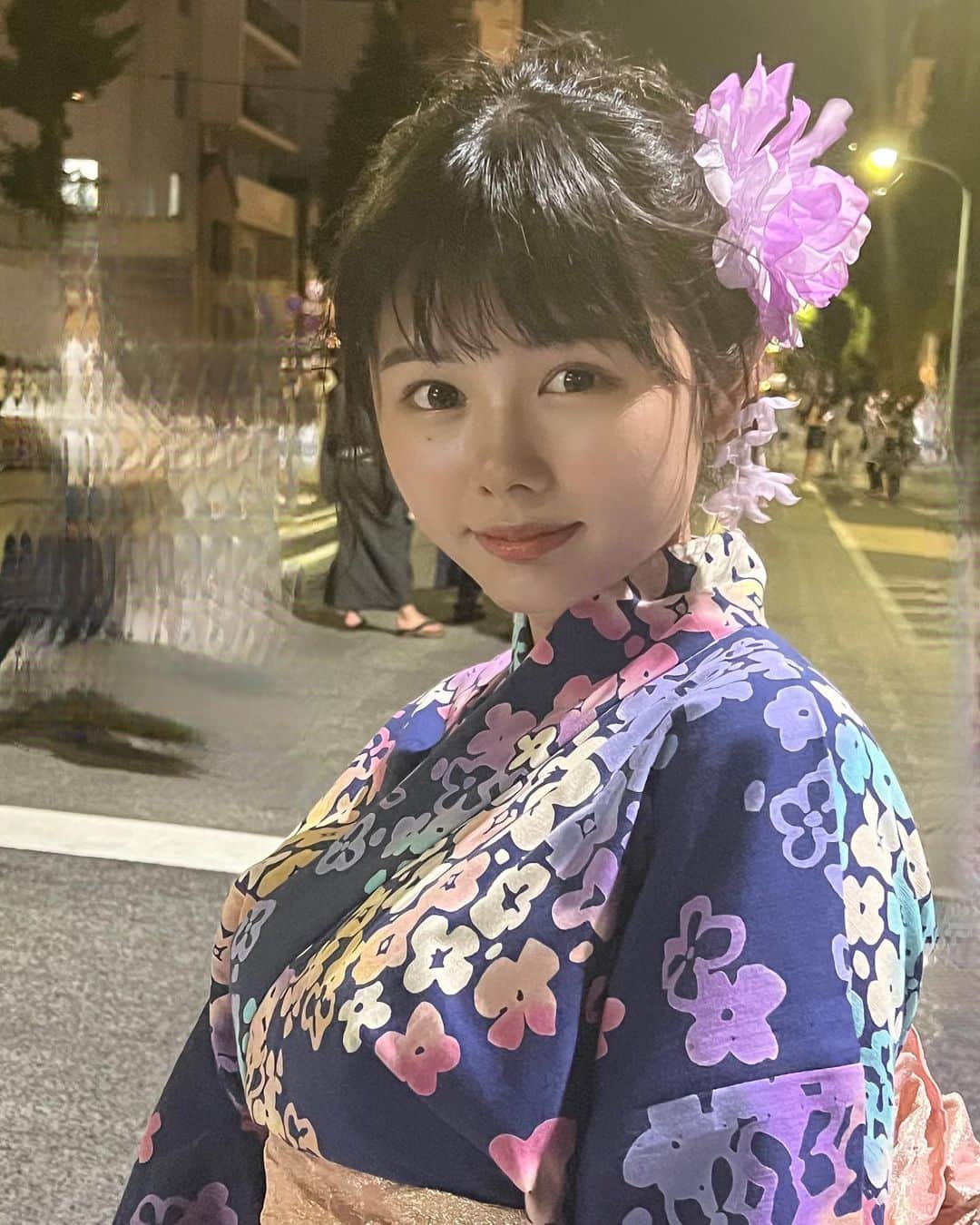 蒼山みことのインスタグラム：「昨日は隅田川の花火大会に行ってきました✌️  自前の浴衣セット。 高校生の時にマミーが買ってくれてて、1度も着ること無かったけど、やっと着ることが出来た🫶  また着れますように✨️  #newpost  #Japanese #japanesegirl  #gravure  #隅田川花火大会  #浴衣  #浴衣ヘアアレンジ  #浴衣女子  #グラビアアイドル #グラビア #インスタグラビア #グラドル #グラドル自画撮り部 #いいね #instaphoto #instagood #follow #followme」