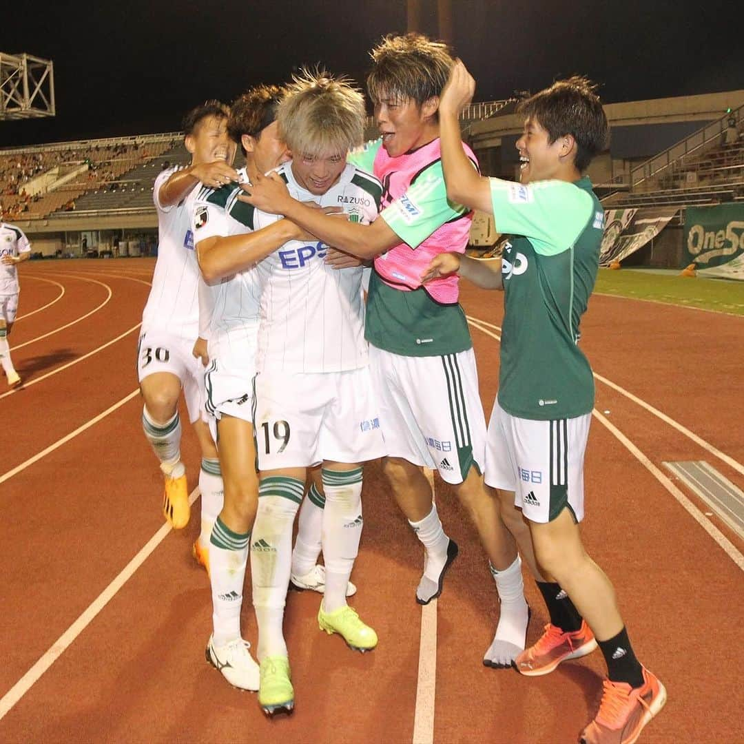 松本山雅FCのインスタグラム：「2023.7.29 Meiji Yasuda J3 League Matchweek 20 Ehime 1-1 Matsumoto #松本山雅fc #matsumotoyamaga #yamaga #onesoul #小松蓮」