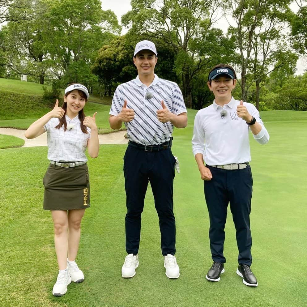 袴田彩会さんのインスタグラム写真 - (袴田彩会Instagram)「アップグレードゴルフ🏌️‍♀️ 今回のゲストは先週に引き続きユージさんです✨ ぜひレッスン後のビフォーアフターを 楽しみに見てください🤩 テレビ東京(日)10:30〜です📺  #内藤雄士 さん #ユージ さん #袴田彩会  #アップグレードゴルフ  #テレビ東京 #ゴルフ」7月30日 9時54分 - ayae.ha