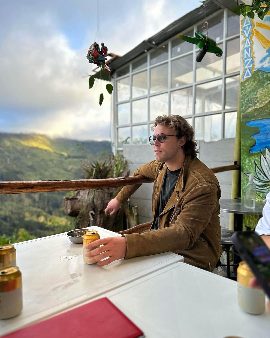 アシュトン・アーウィンのインスタグラム：「Bogota, Colombia = stunning, extremely kind hearted people, heritage everywhere, lush landscapes, insanely good coffees, and a sky that rains whilst the suns still out. Perfect day off.」