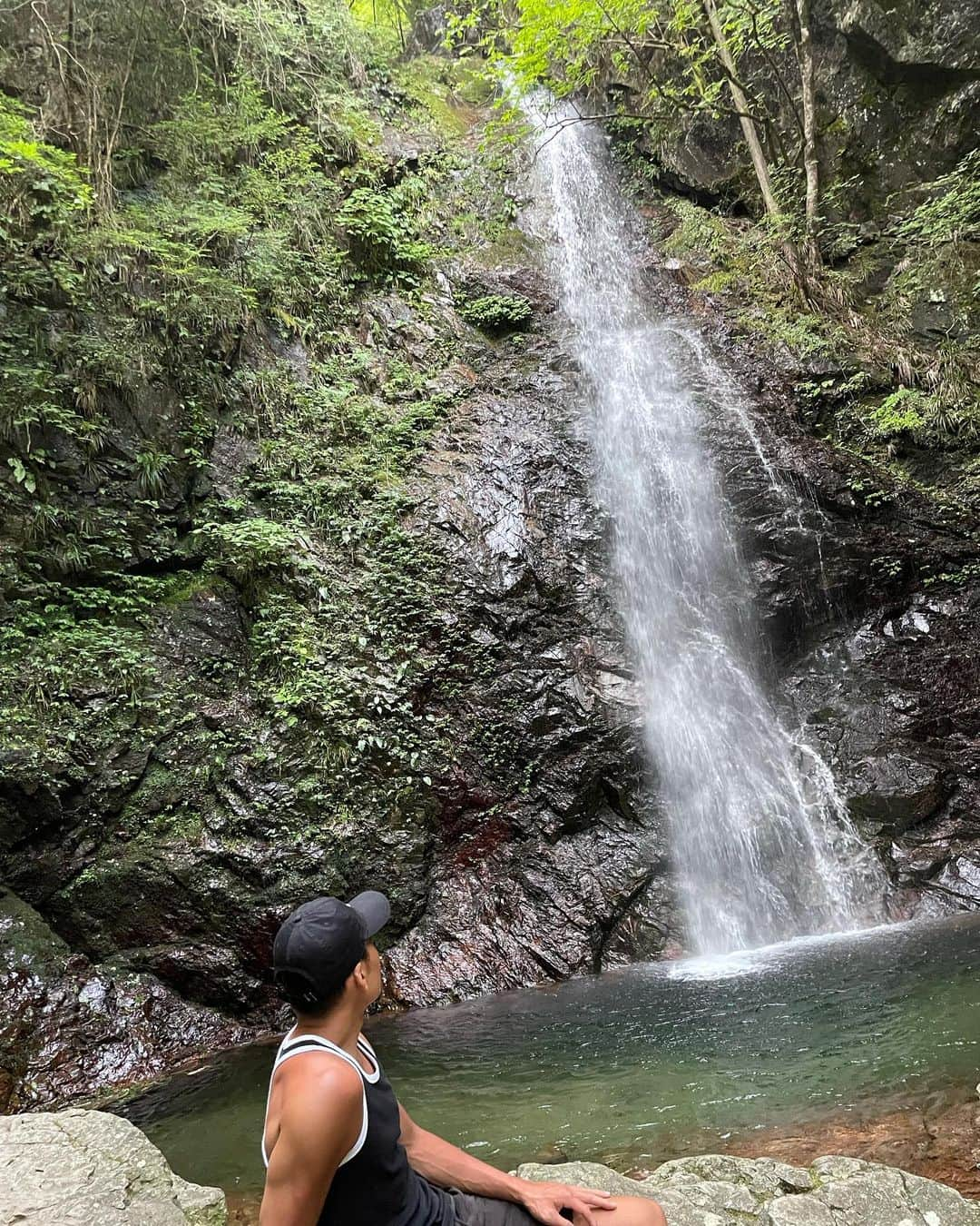 鈴木勇人のインスタグラム：「試合前リフレッシュで檜原村に行ってきた⛰払沢の滝良かった💯 #檜原村 #払沢の滝」