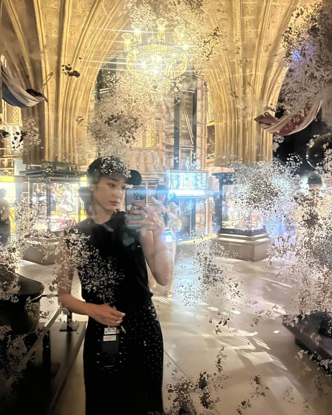 鮎川桃果のインスタグラム：「🏰🍭  #herrypotter #Warner Bros」
