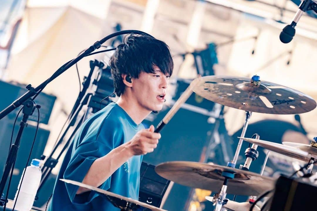 KOUHEIのインスタグラム：「2023.07.29 男鹿市船川港内特設ステージ 『OGA NAMAHAGE ROCK FESTIVAL vol.12』 オガフェスあざましたー！！ 打ち上げも壮絶だったな🙄笑 この疲れも久しぶりなのでまた力つけて帰ってきますね！ 暑い中最後まで楽しんでたみんなにリスペクト！！ 今日も行かれる方は身体に気をつけて全力で楽しんでね！  📸　@fujiitaku   #りゅうちゃん #今年は #ステージから #落ちなかったなぁ…」