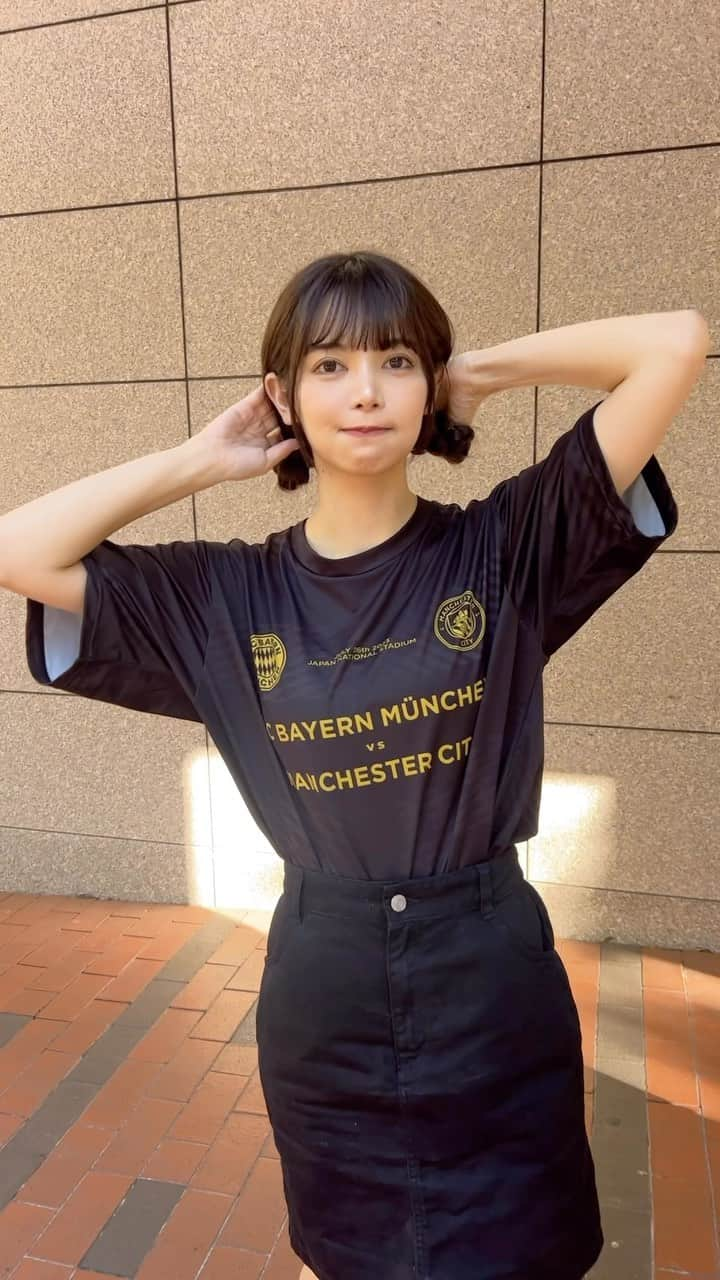 あやてん（島田彩加）のインスタグラム：「every day @mancity 👕🤍  最近着たシティのアパレルリールでまとめたよ  最後半目で草  今日アトレティコ戦たのしみー！ 韓国行きたかったなあ😭🇰🇷  #mancity  #mcifanz  #mcfc  #manchestercityfc  #manchestercity #ctid  #マンチェスターシティ  #맨시티  #풋살  #サッカー観戦  #ユニフォーム女子  #サッカー女子」