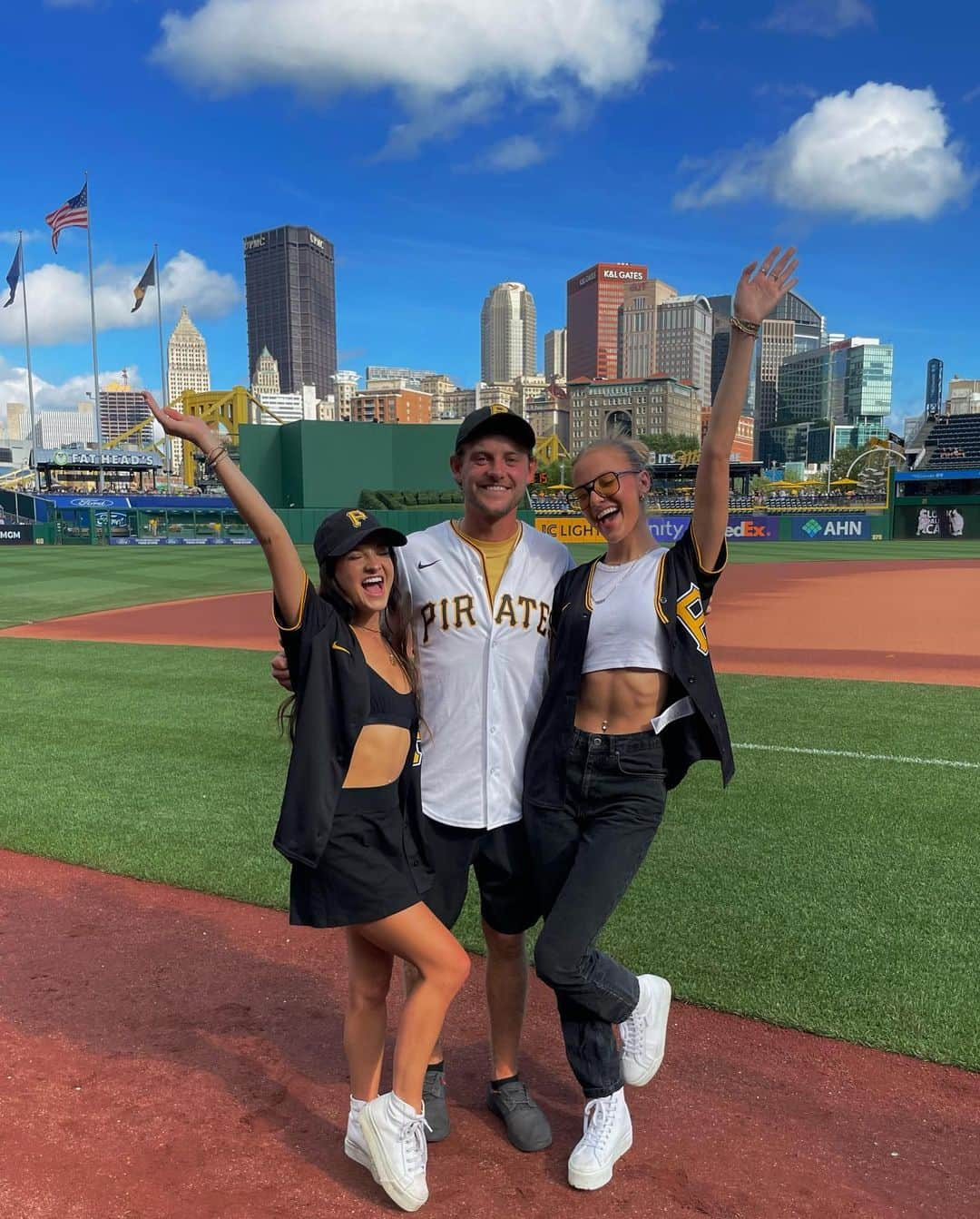 ペイジュ・ハイランドのインスタグラム：「made it to the big league!」