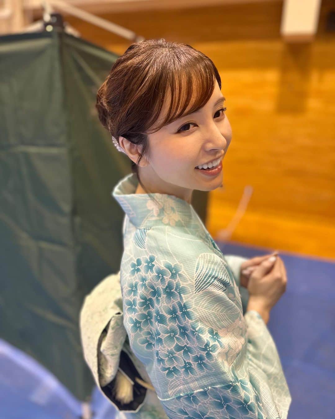 角谷暁子のインスタグラム：「4年ぶりの隅田川花火大会、無事に終了しました。テレ東の歴史ある花火中継がこうして継続できていることも、とってもうれしいです🍧🎐来年もまた、みんなで花火を見上げられますように☺️ #テレ東 #隅田川花火大会」