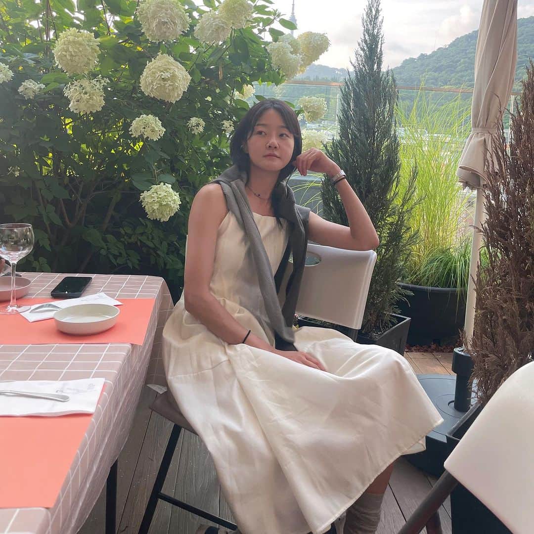 ヒョニ・カンのインスタグラム：「🥰」