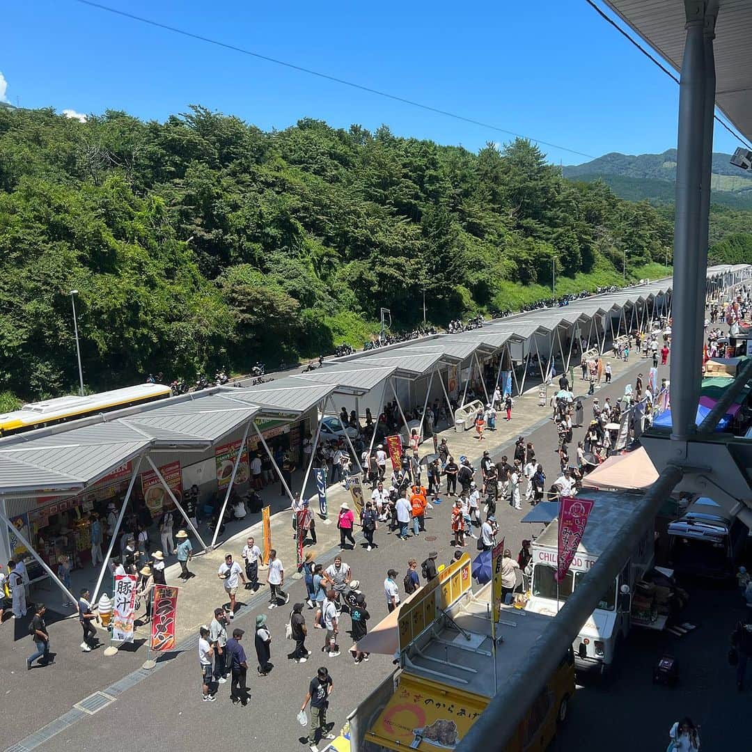柿崎洋一郎さんのインスタグラム写真 - (柿崎洋一郎Instagram)「富士スピードウェイのアメフェスに来てます 出番は15時から」7月30日 12時53分 - kakiyan37