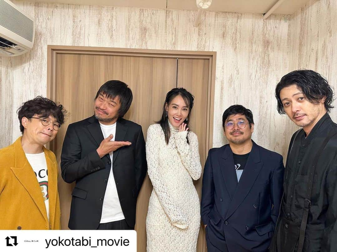 菊地凛子さんのインスタグラム写真 - (菊地凛子Instagram)「『６５８ｋｍ、陽子の旅』 ⁡公開記念舞台挨拶  in #ユーロスペース & #テアトル新宿   暑い中、足を運んでくださったみなさま、本日にありがとうございました。  大切な作品をみなさまとシェアできて、とても嬉しく思います。  この作品がみなさまと共に飛び立って、旅をしてくれることを祈ってやみません。  @yokotabi_movie  #陽子の旅   #陽子の旅 をつけて感想を聞かせてください🫶  #菊地凛子 #竹原ピストル  #浜野謙太  #オダギリジョー #熊切和嘉  Styling: @tomokojima__  H&M: @ryotanakamu」7月30日 13時12分 - rinkokikuchi