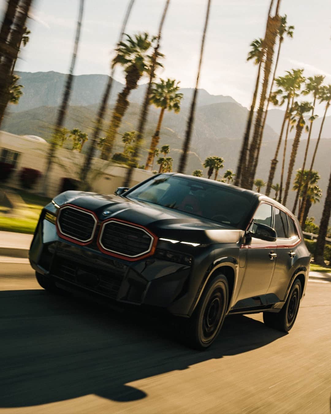 BMWのインスタグラム：「The statement is: INDIVIDUALITY ⚫️🔴   The BMW XM Label Red. #BMWXM #LABELRED #BMW #BMWM #MHybrid #MPower __ BMW XM Label Red: Combined fuel consumption, weighted: 2–1.6 l/100 km. Combined power consumption, weighted: 33.5–32.5 kWh/100 km. Combined CO2 emissions, weighted: 45–35 g/km. Electric range: 76–82 kilometers. All data according to WLTP. Further info: www.bmw.com/disclaimer」
