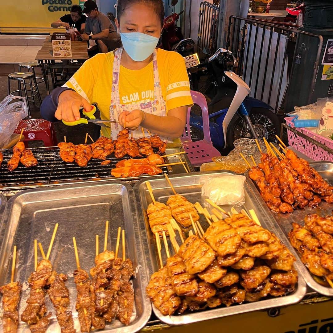 ミンヒ さんのインスタグラム写真 - (ミンヒ Instagram)「언제 지워졌지?🙄  #카오산로드 핫하다하태💛 여기 줄 서있는 사람들 다 한국인,,ㅋㅋ 팟타이 실컷 먹고 가야지😌  #방콕여행」7月30日 13時50分 - juminhee