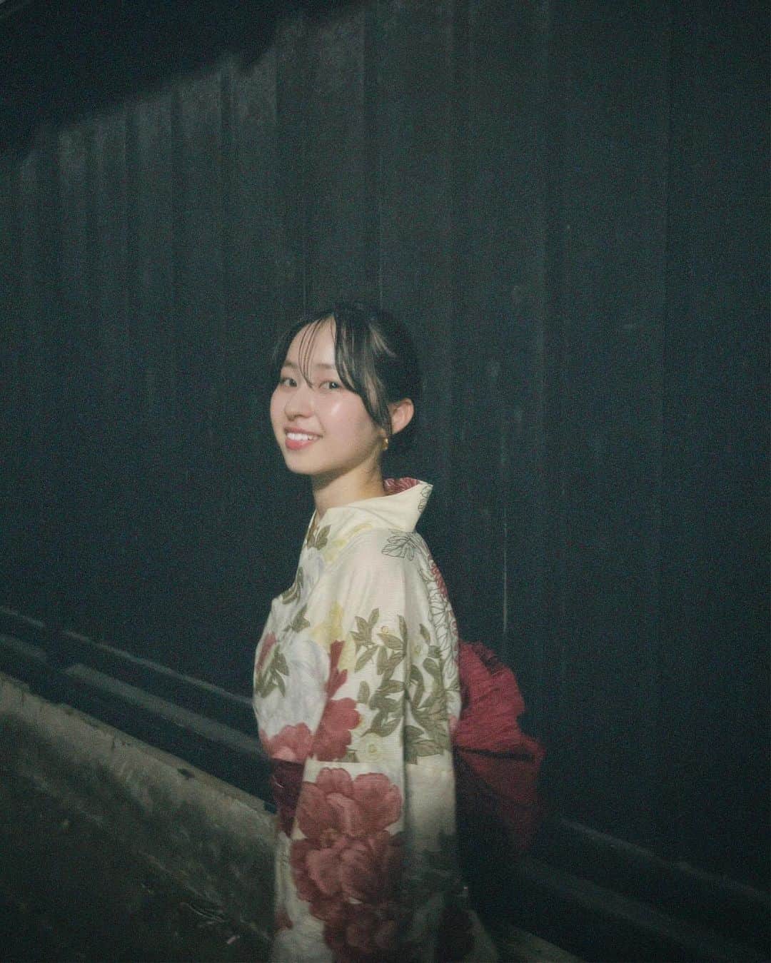 yuanのインスタグラム：「何年ぶりの花火大会🎇🏮👘  行けて幸せでした、、素敵だった~~」