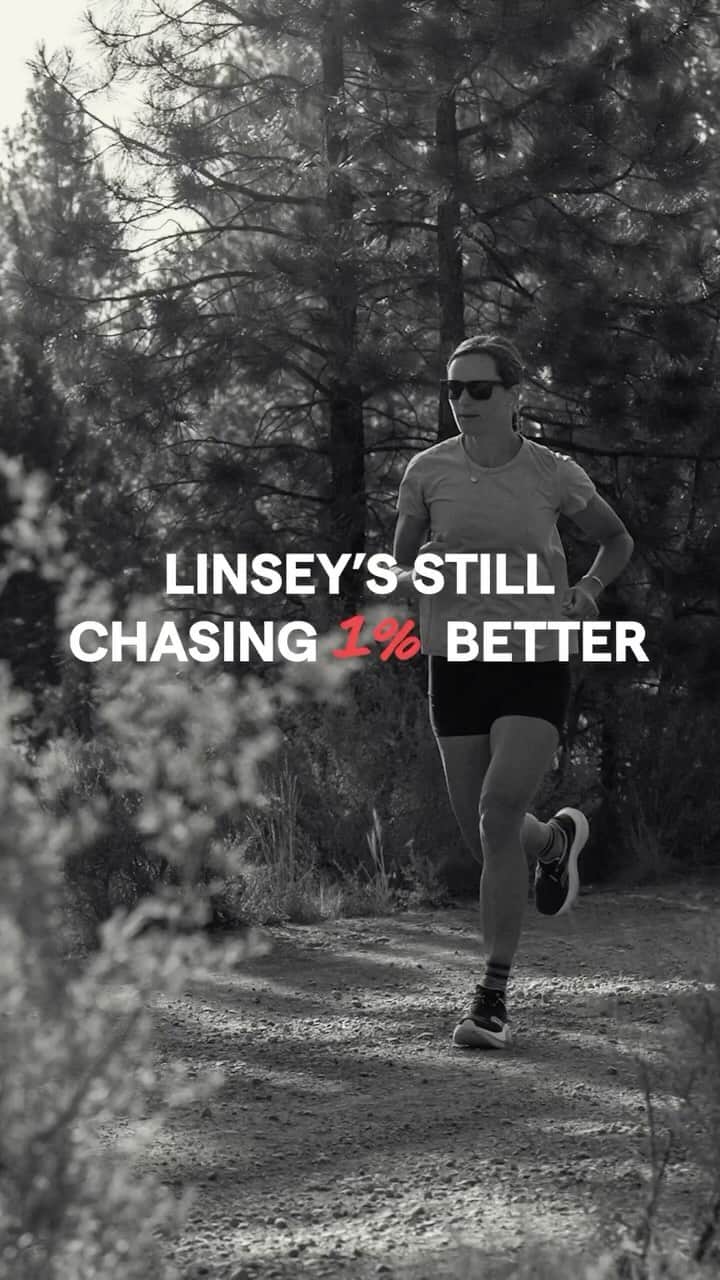 サッカニーのインスタグラム：「Heroes are remembered. Legends never die.  After a 14-year Ironman career with Saucony, Linsey Corbin hangs up her PRO card in pursuit of her life’s passions: Family. Food. Fitness. Fun. But she’s still chasing. Reaching for 1% better, every day.  Kinvara Pro | August 1」