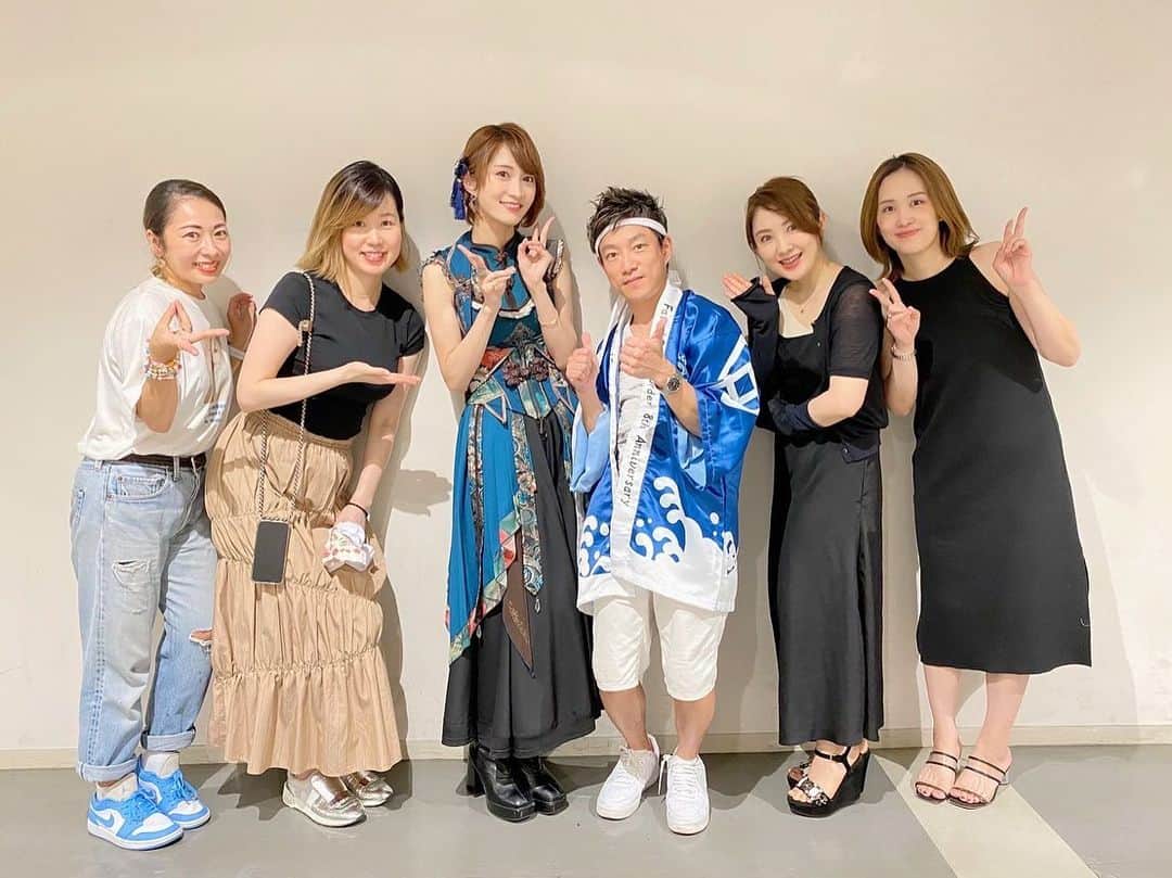 AYASAさんのインスタグラム写真 - (AYASAInstagram)「💙 Fate/Grand Order Fes. 2023 夏祭り ～8th Anniversary～ (2023.07.29)  FGOフェス 1日目🎆 Fate/Grand Order 8th Anniversary Band with "THE OHAYASHI"feat. Ayasaとして劇伴メドレーを演奏させていただきました🎶  素敵なステージにて、豪華すぎるアーティストの皆様と共に凄まじく夏を感じながら楽しくFGOの名曲たちを弾かせていただいておりました🎻良き夏だ…✨  改めて8周年おめでとうございます🎉 毎年お祝いさせていただけて嬉しい💙 ・ ・ #fgo #fategrandorder  #fgoフェス #fgo8周年  #幕張メッセ」7月31日 0時00分 - ayasa_doya