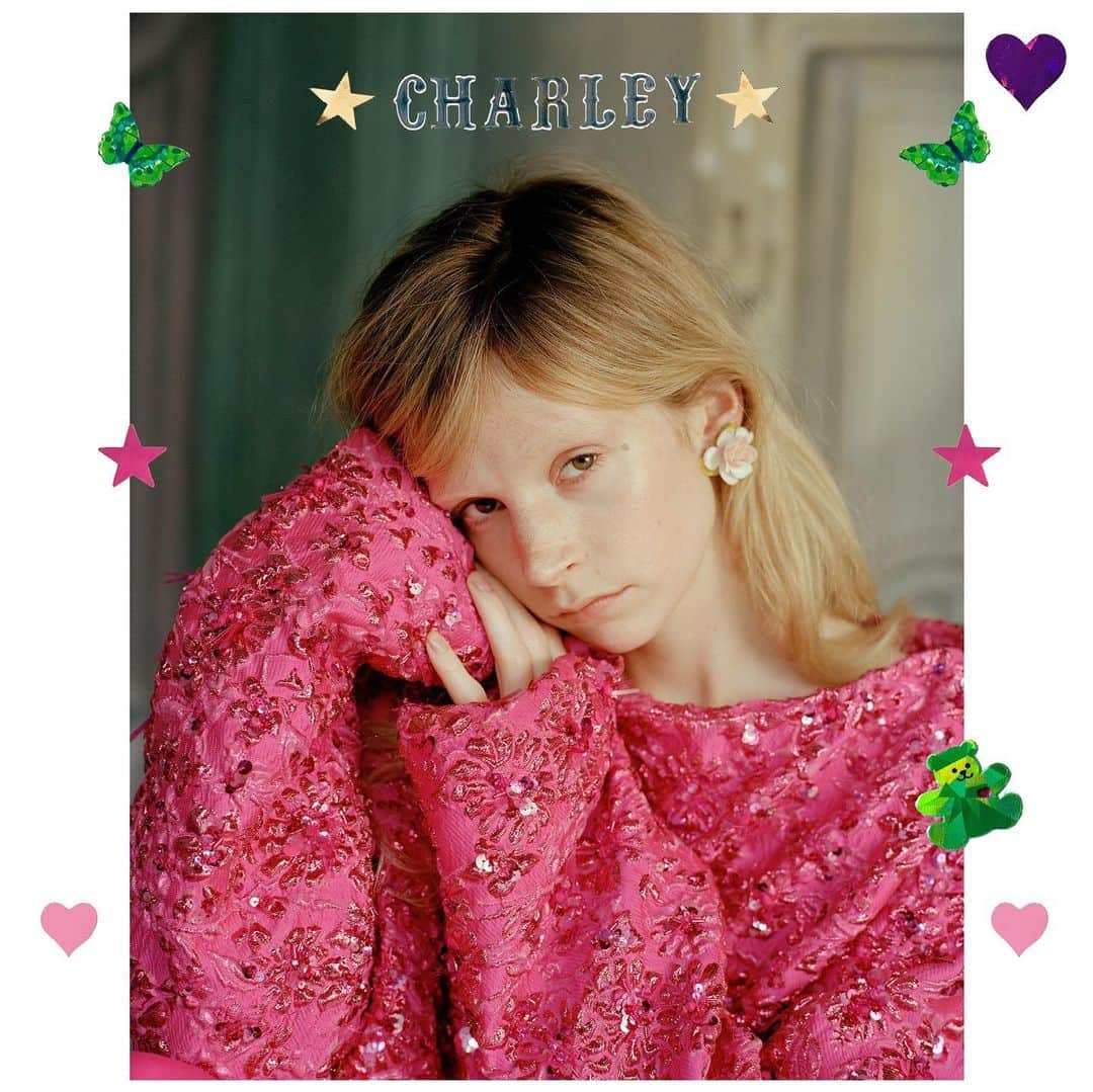 Elena Rendinaのインスタグラム：「💚⭐️ Charley ⭐️💚  @charleydeansayers by me & Leith @leithclark」