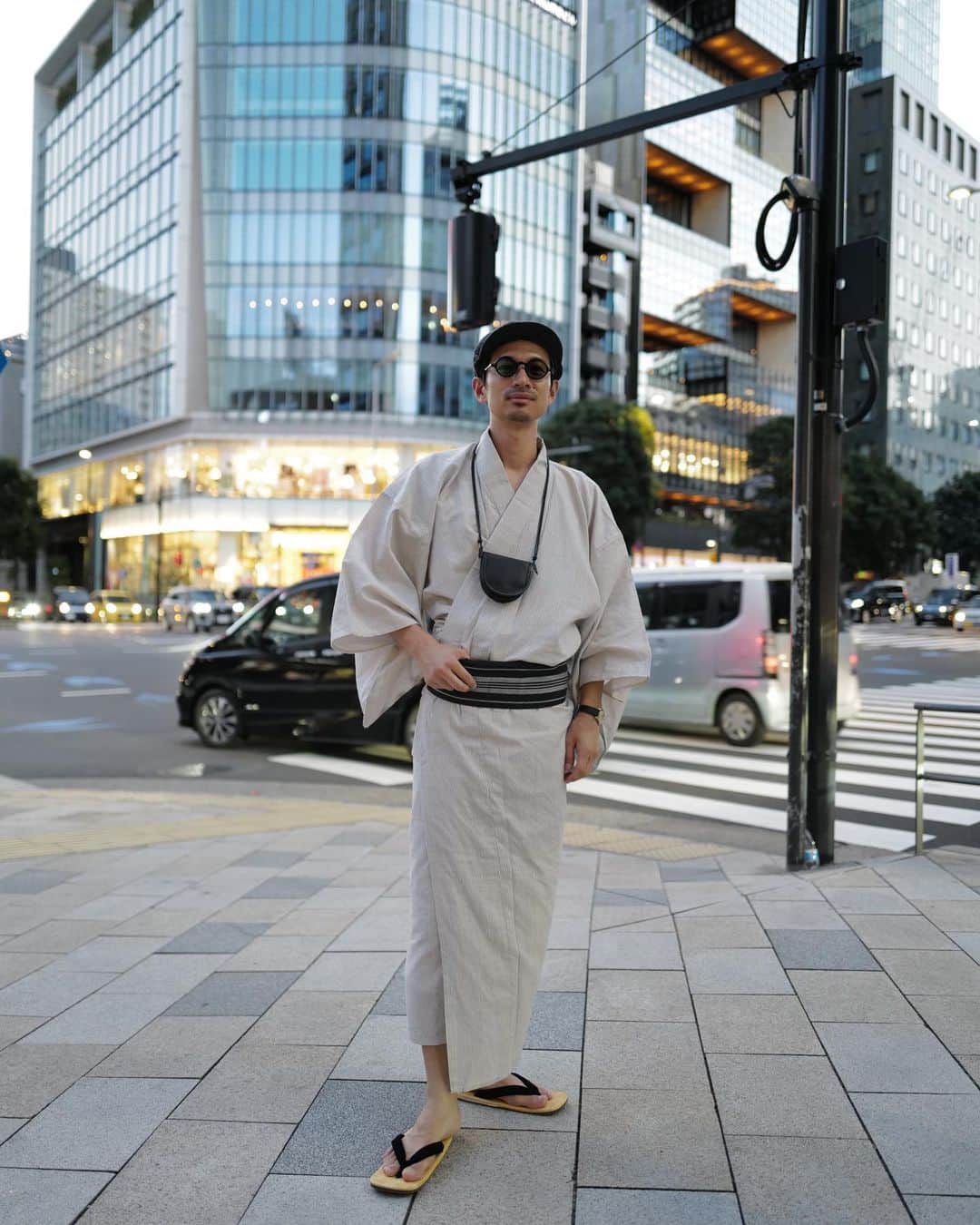 安井達郎のインスタグラム：「浴衣デビュー🍉 ビアガーデンへ。 乙な新たな東京の夏の楽しみ方ができました。 @marikonoheya 着付けレクチャーありがとうございました🙇‍♂️」
