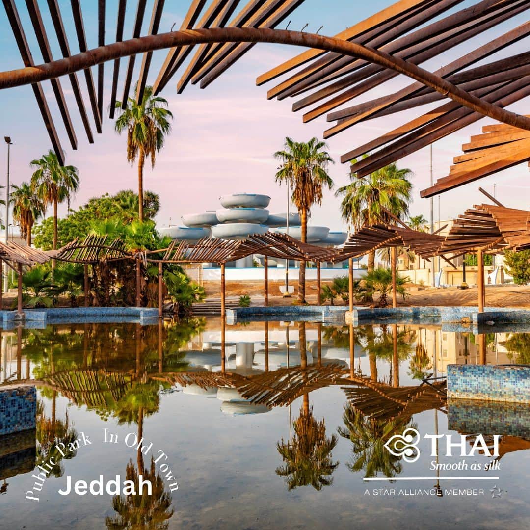 のインスタグラム：「Unveil Jeddah's old-town charm with Thai Airways! 🕌 Explore UNESCO-listed architecture, vibrant souks, and hidden museums. ✨ Book your Arabian adventure now! ✈️🌍  👉 thaiairways.com or click the link in our bio. 🛫🛬 Flight schedule starting August 15,2023. TG 503 Bangkok-Jeddah operates on Monday, Wednesday, and Friday  TG504 Jeddah-Bangkok operates on Tuesday, Thursday, and Saturday.   #thaiairways #smoothassilk #jeddah #saudiarabia #welcomesaudi  #JeddahOldTown #UNESCO #TravelWithThaiAirways」