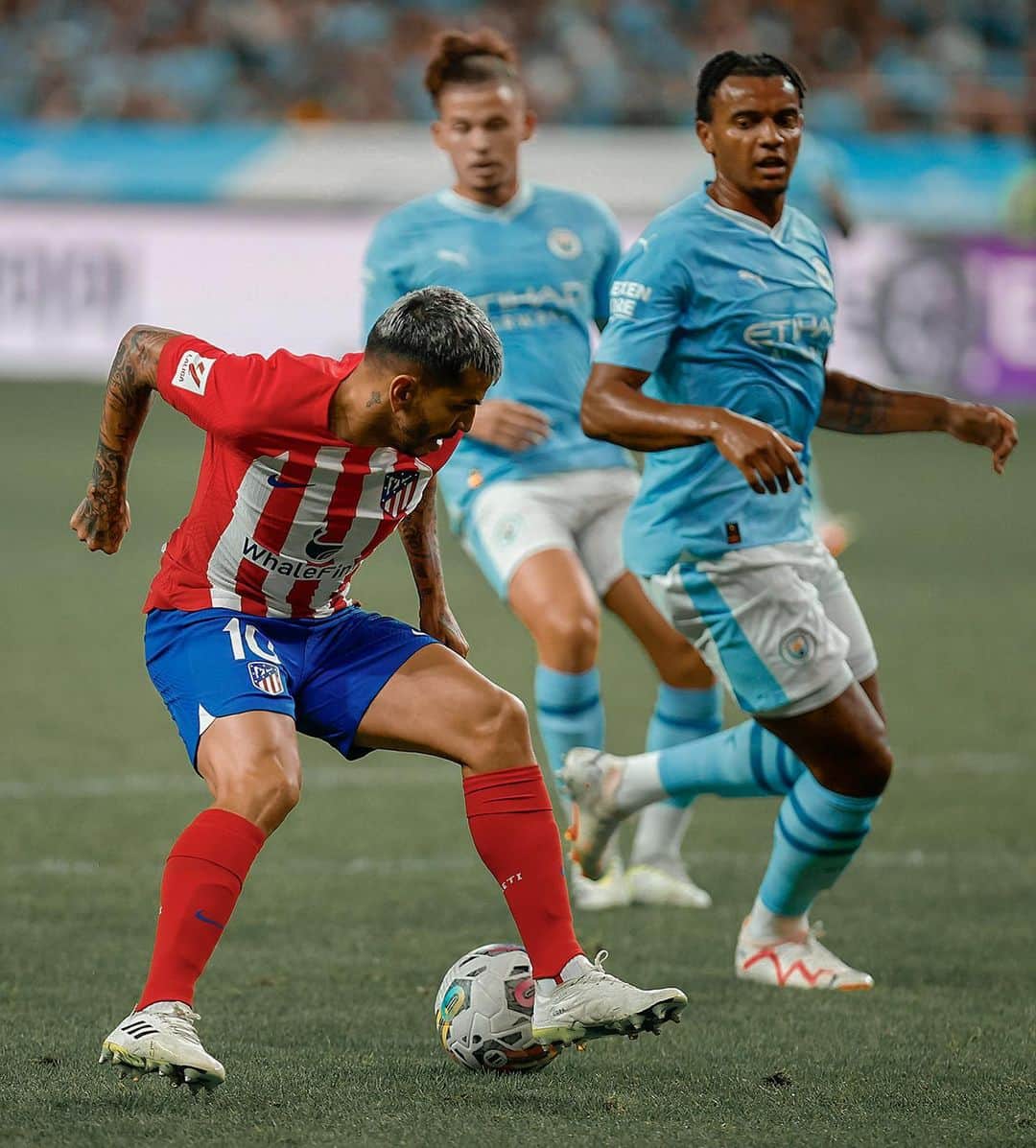 アンヘル・コレアのインスタグラム：「Muchas gracias Corea por estos días 🇰🇷  #AtletiSummerTour」