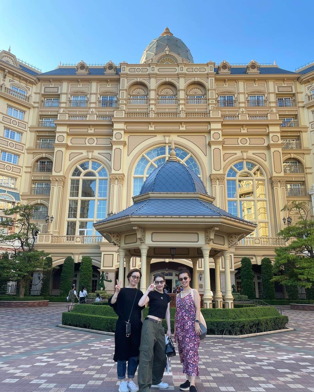 朝岡実嶺さんのインスタグラム写真 - (朝岡実嶺Instagram)「東京ディズニーランドが目の前に見えるディズニーランドホテル😊 お部屋も可愛かった✨💕  Staying at Tokyo Disneyland Hotel where is right in front of Tokyo Disneyland. The room was very lovely✨💕  #東京ディズニーランド #東京ディズニーランドホテル #東京ディズニーリゾート #ランドホテル #ディズニーランド #tokyodisneyland #tokyodisneyresort #tokyodisneylandhotel #disneyland #tokyo」7月30日 16時18分 - mirei_asaoka