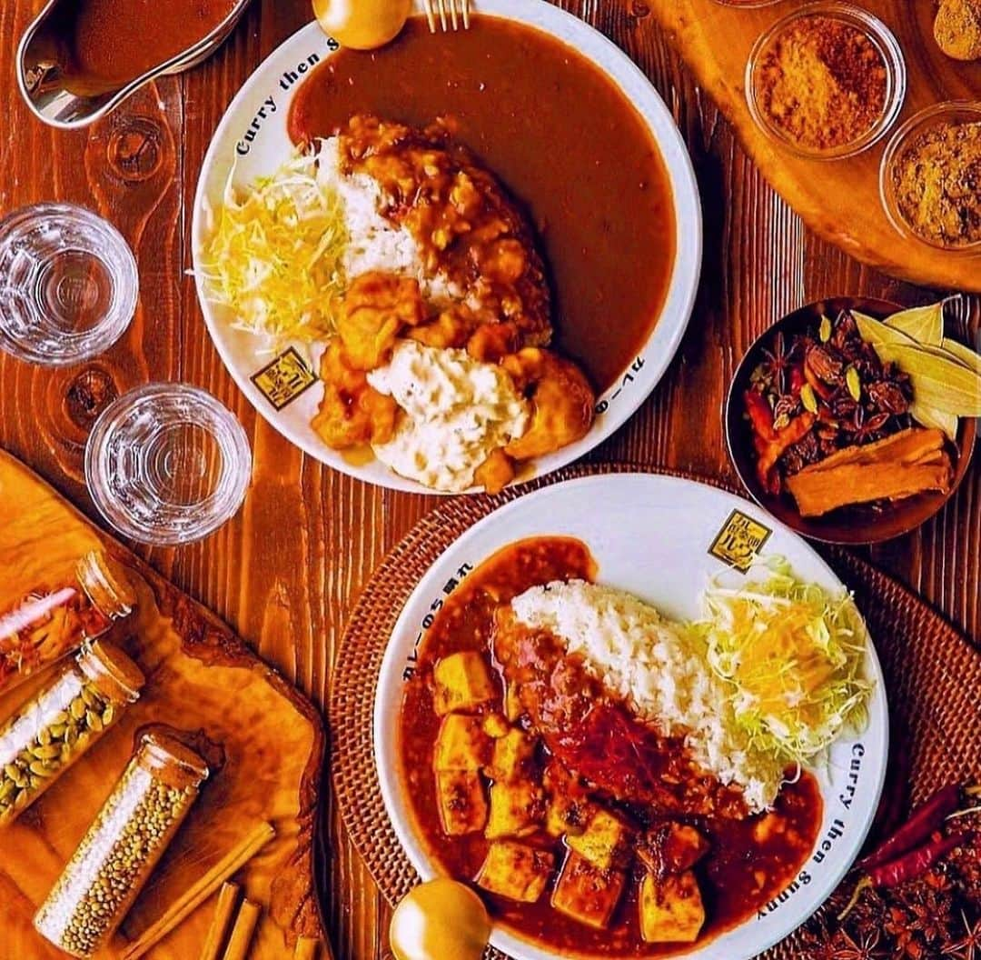 チキン南蛮カレーのルウ王子さんのインスタグラム写真 - (チキン南蛮カレーのルウ王子Instagram)「本日もカレー倶楽部ルウへ たくさんのご来店 心より感謝！  今日も二大看板メニューの チキン南蛮カレーと麻婆カレーが 大人気すぎルウ！ ★ ★ #カレー好きと繋がりたい #チキン南蛮カレー #都城ランチ #カレー #宮崎グルメ #チキン南蛮の日 #カレー倶楽部ルウ #宮崎 #都城 #カレー好きな人と繋がりたい #宮崎ランチ #都城メンチ #チキン南蛮」7月30日 16時26分 - currynoprince