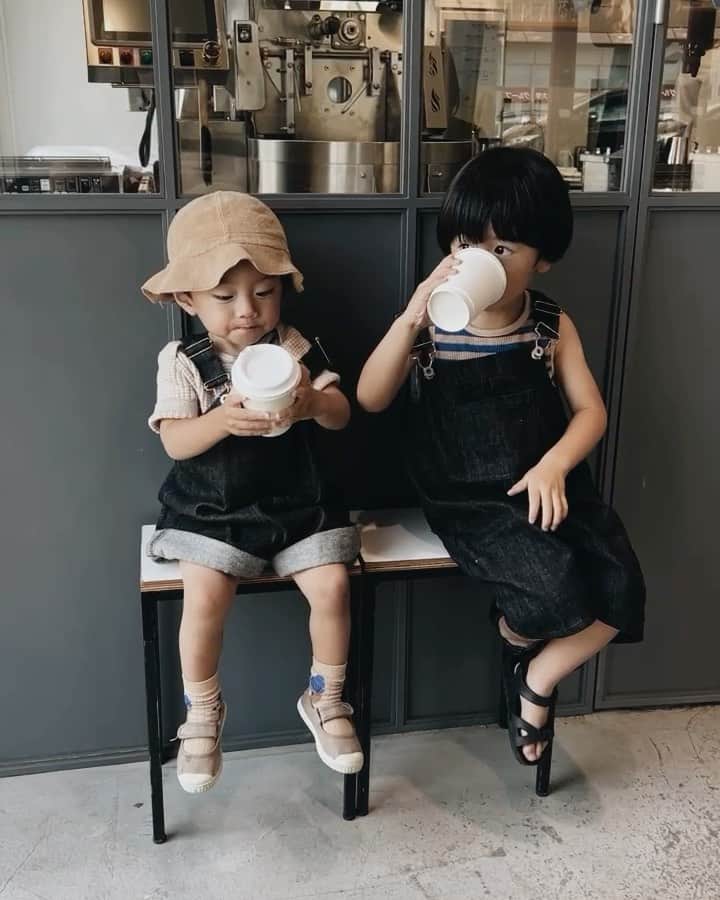 ukapiのインスタグラム：「⠀ ⠀ ⠀ 可愛すぎるあおちゃん♡ ⠀ P denimでお揃い👖 ⠀ たくさん遊んでから☕️へ... ⠀ あやのちゃんありがとうね♡ ⠀ ⠀ #リンクコーデ」
