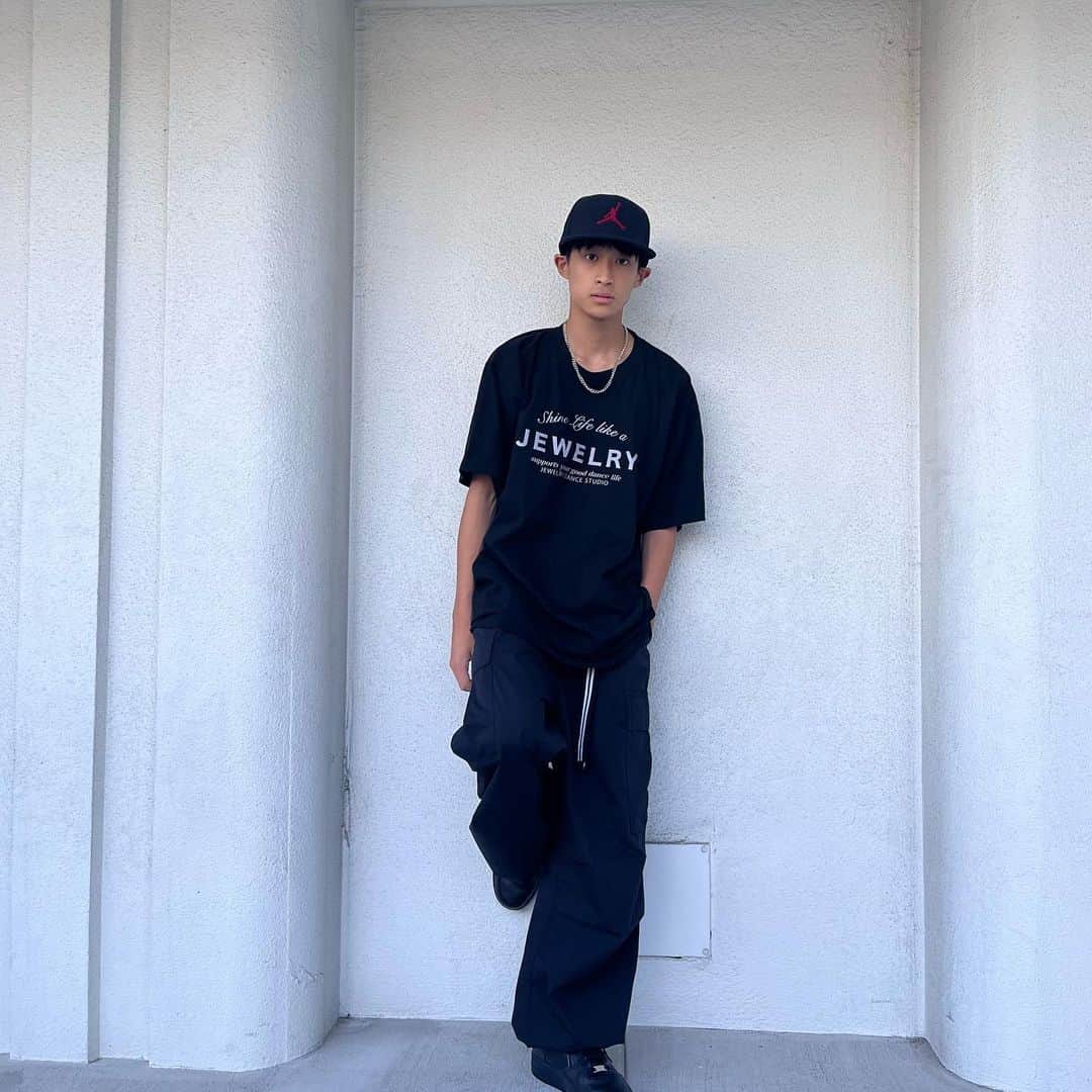 神田聖のインスタグラム：「実は一年ほど前から密かにダンスレッスンに通ってて🫢 昨日は人生初めてのダンスの発表会でした！  すごく楽しめました！！ まだまだだけどこれからもいっぱい練習してkoheyさんみたいにうまく踊れるように頑張りたいと思います！！」