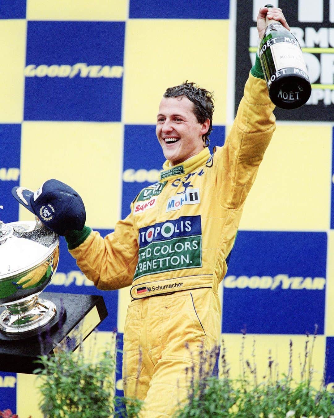 ミハエル・シューマッハのインスタグラム：「Yellow Spa Memories – Michael wins his first @f1 race, #OTD 1992, one year after his first race on that same track @circuit_spa_francorchamps - @keepfighting #KeepFighting #TeamMichael #TeamMSC - pics:AFP」