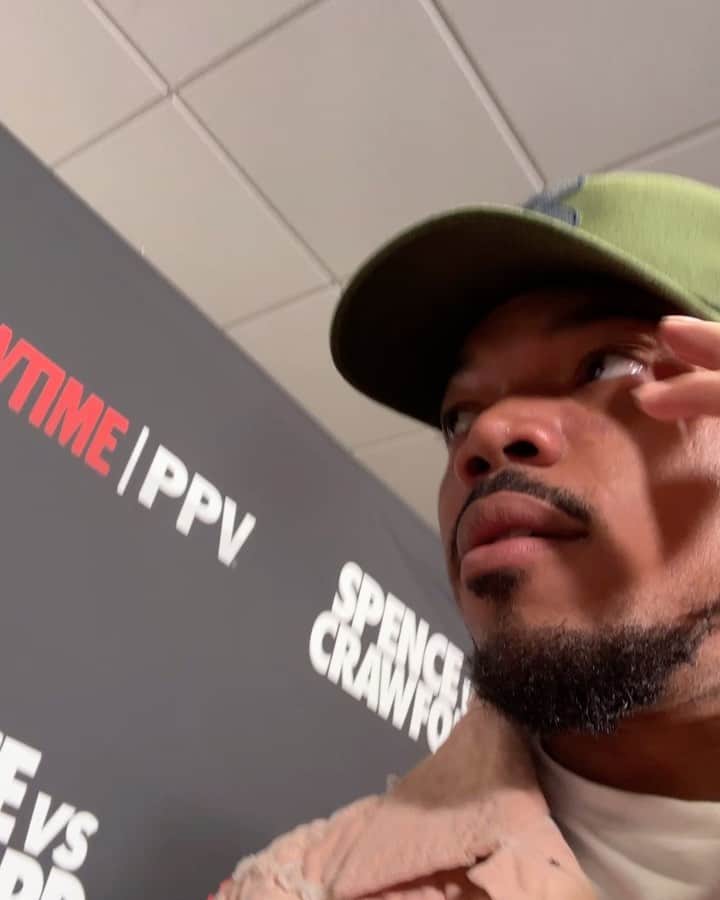 チャンス・ザ・ラッパーのインスタグラム：「Who y’all see?」