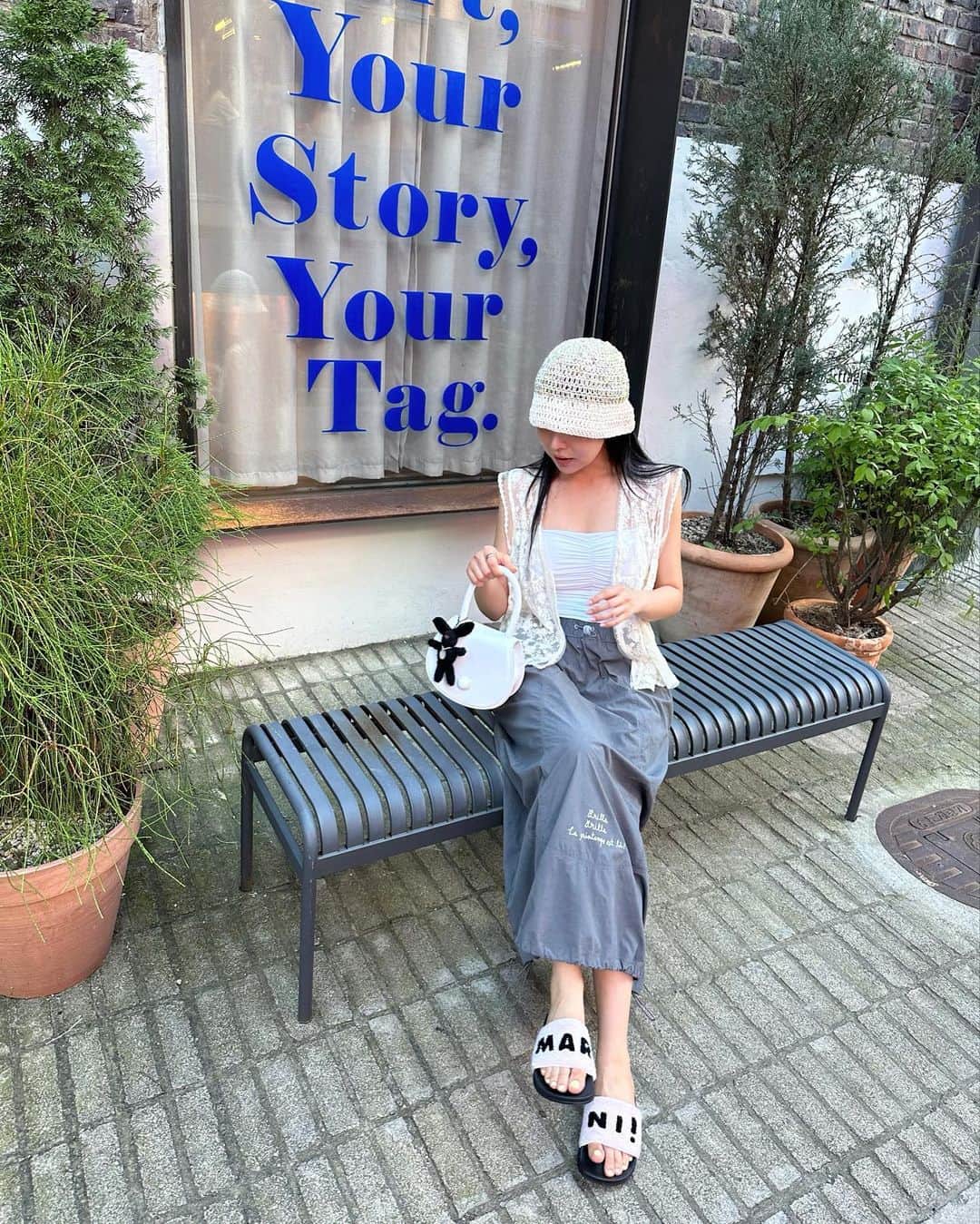 MeJiwooのインスタグラム：「7월도 거의 끗…🌤️」