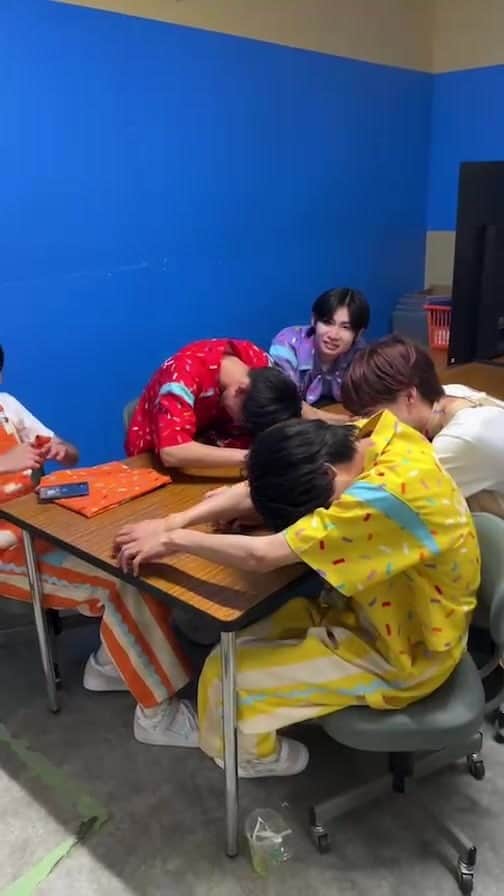 THE SUPER FRUITのインスタグラム：「リリイベ5日目おわり直後のインライ📱」