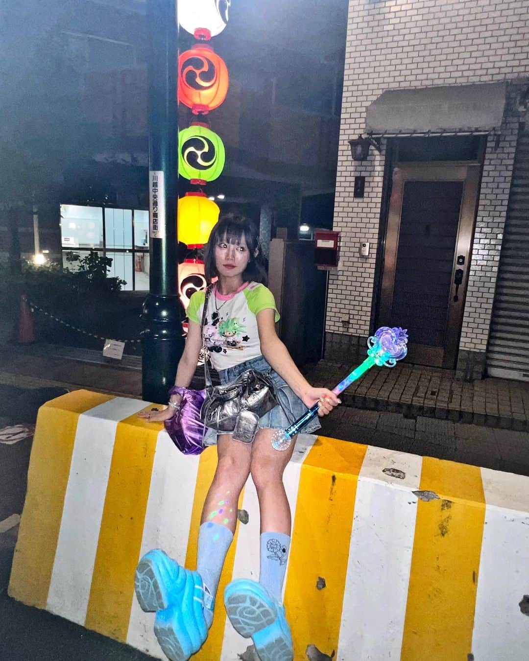 廣田あいか さんのインスタグラム写真 - (廣田あいか Instagram)「ㅤㅤㅤㅤㅤㅤㅤㅤㅤㅤㅤㅤㅤㅤㅤㅤㅤㅤㅤㅤㅤㅤㅤㅤㅤㅤㅤㅤㅤㅤㅤㅤㅤㅤㅤㅤㅤㅤㅤ  川越の百万灯まつりに参戦してきました🪄⸝⸝ ㅤㅤㅤㅤㅤㅤㅤㅤㅤㅤㅤㅤㅤㅤㅤㅤㅤㅤㅤㅤㅤㅤㅤㅤㅤㅤ  ㅤㅤㅤㅤㅤㅤㅤㅤㅤㅤㅤㅤㅤ夏をかんじますねㅤㅤㅤㅤㅤㅤㅤㅤㅤㅤㅤㅤㅤ 20000歩歩いてたㅤㅤㅤㅤㅤㅤㅤㅤㅤㅤㅤㅤㅤらしいㅤㅤㅤㅤㅤㅤㅤㅤㅤㅤㅤㅤㅤ げんきUᴗ ·̫ ⊂U ㅤㅤㅤㅤㅤㅤㅤㅤㅤㅤㅤㅤㅤ 2000円のステッキ買ったらㅤㅤㅤㅤㅤㅤㅤㅤㅤㅤㅤㅤㅤ ちびっこたちから、きらきらなレスをㅤㅤㅤㅤㅤㅤㅤㅤㅤㅤㅤㅤㅤ たくさんもらっちゃって(՞•̥ ̫•՞)ㅤㅤㅤㅤㅤㅤㅤㅤㅤㅤㅤㅤㅤまぶしー 全員に配り倒せる財力がほしくなりました💸 ㅤㅤㅤㅤㅤㅤㅤㅤㅤㅤㅤㅤㅤㅤㅤㅤㅤㅤㅤㅤㅤㅤㅤㅤㅤㅤ ㅤㅤㅤㅤㅤㅤㅤㅤㅤㅤㅤㅤ #夏祭り #川越 #川越食べ歩き」7月30日 17時50分 - aiai0131_official