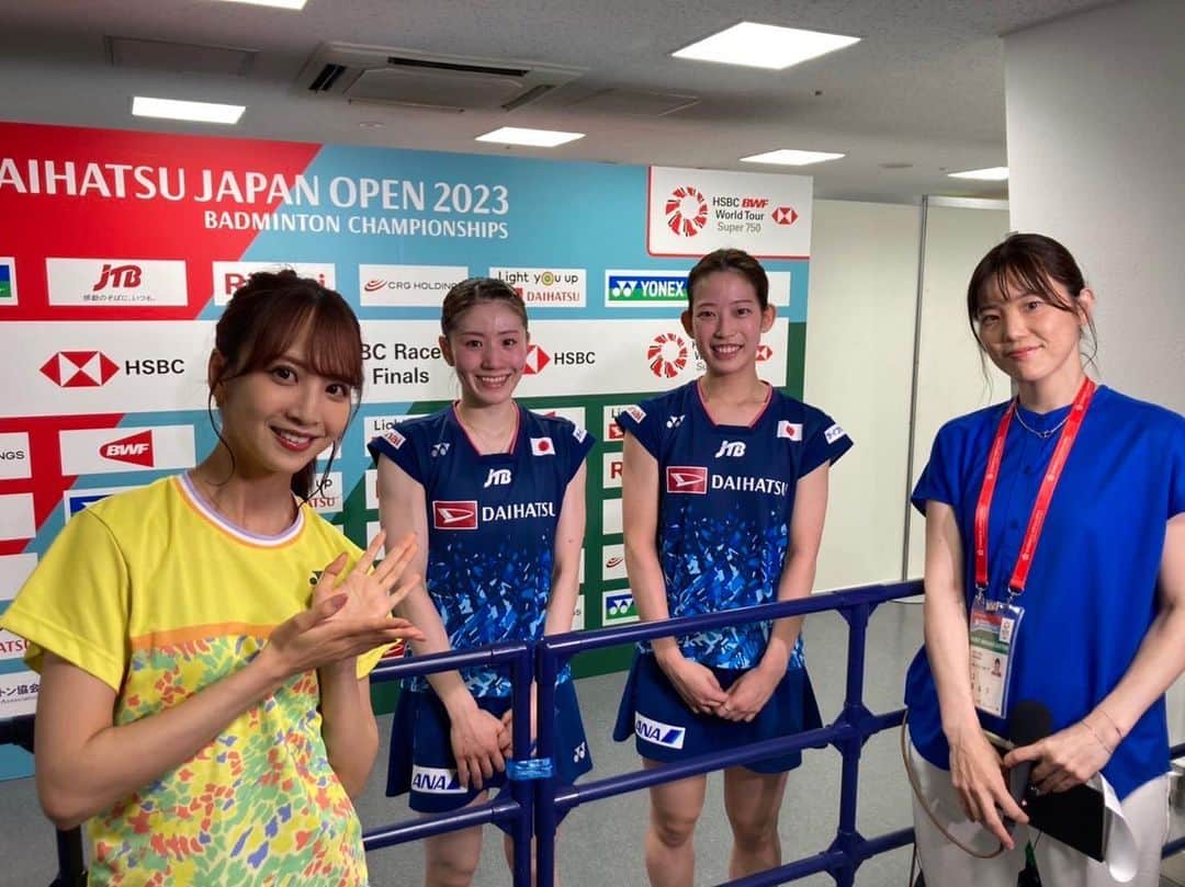 志田千陽のインスタグラム：「. そして乃木坂46の佐藤楓さんにインタビューしてもらいました😌  本当に夢のような時間でした…🥺 お会いした瞬間、とんでもない顔をしてたと思います…記憶がないです◎  この期間は、大好きなお姉さん達にもたくさん会えて、お話できて、本当に幸せな1週間でした☺︎  素敵な時間を、ありがとうございました😌🩵  #Jスポーツ @jsports_official  #佐藤楓 さん @kaede_sato.official  #乃木坂46 #badminton」