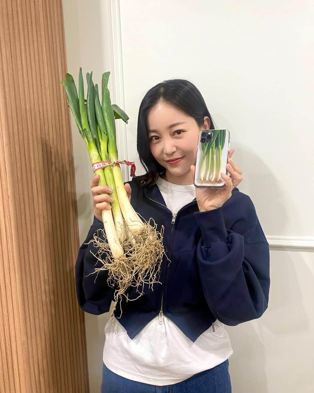 キム・ガウンのインスタグラム：「나 강다을 이젠 참쥐않쥐  파 향이 가득했던 날  퐈하하하하  오늘밤도 킹더랜드 👑✨」