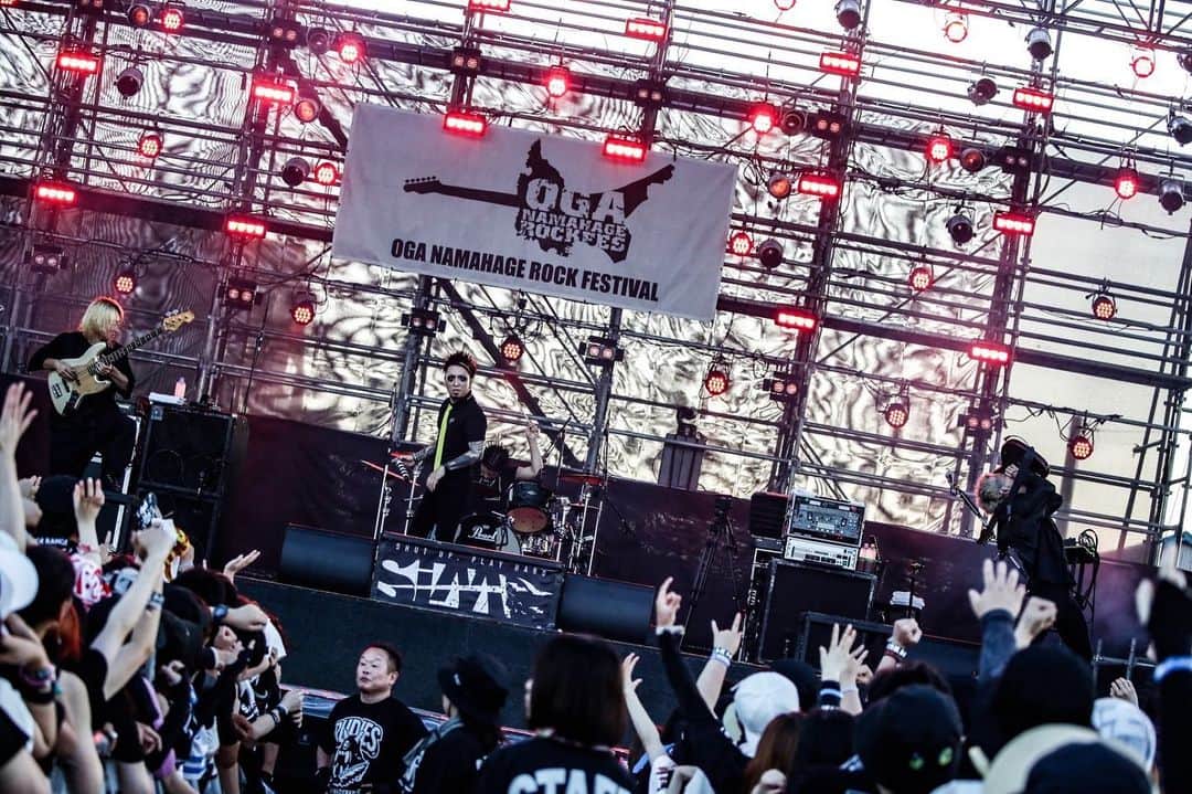 MAH さんのインスタグラム写真 - (MAH Instagram)「OGA NAMAHAGE ROCK FESTIVAL VOL.12 in Akita.  #onrf #男鹿フェス #SiM  📸 @koheisuzukiphoto」7月30日 18時00分 - mahfromsim