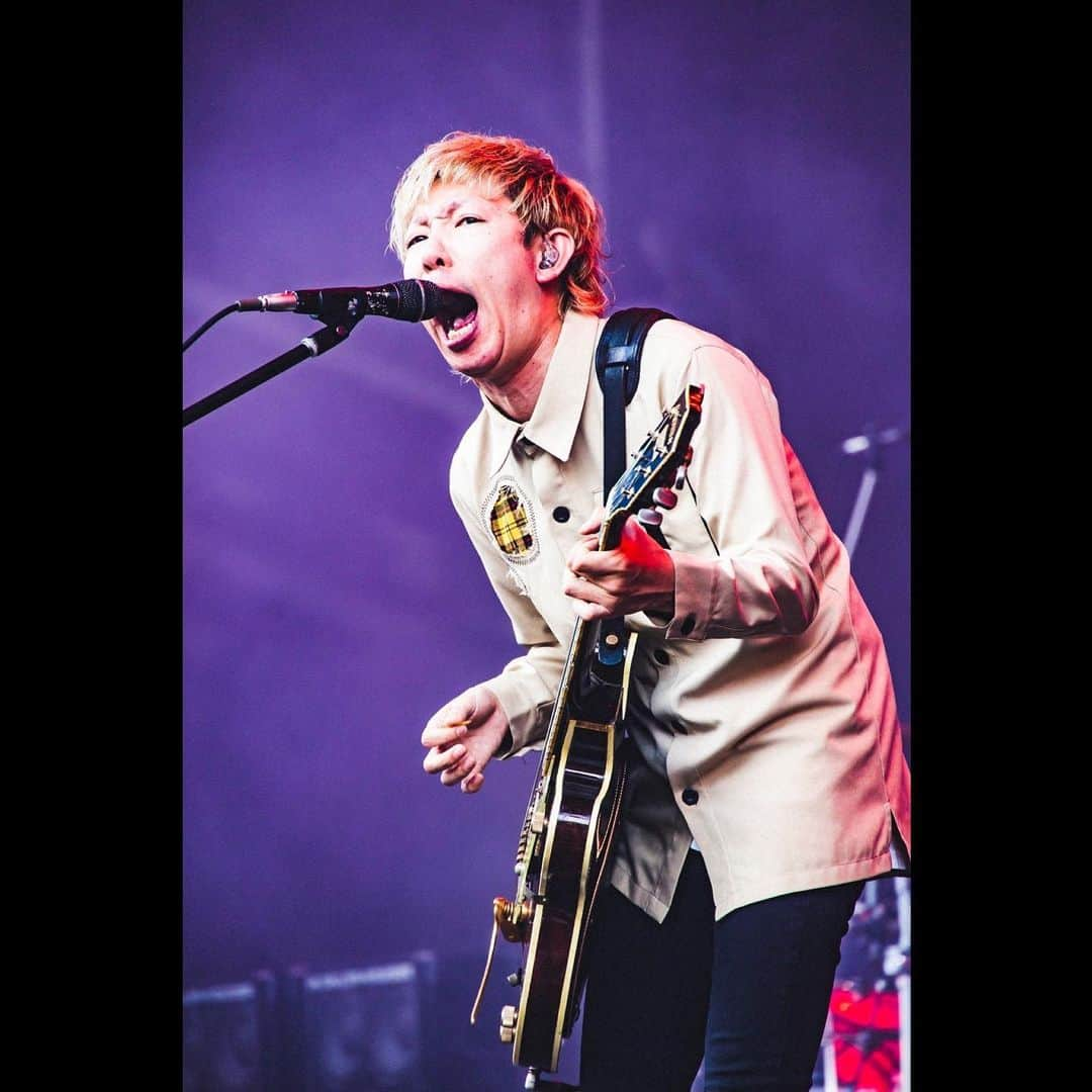 SUPERBEAVERさんのインスタグラム写真 - (SUPERBEAVERInstagram)「『FUJI ROCK FESTIVAL'23』  苗場スキー場  photo by @cazrowaoki  ※写真の無断転載は禁止です。  #SUPERBEAVER #fujirock  #フジロック #渋谷龍太 #柳沢亮太 #上杉研太 #藤原35才広明 @gyakutarou @yayayayanagi @kentauesugi @hiroaki_drums_superbeaver」7月30日 18時15分 - superbeaver_official