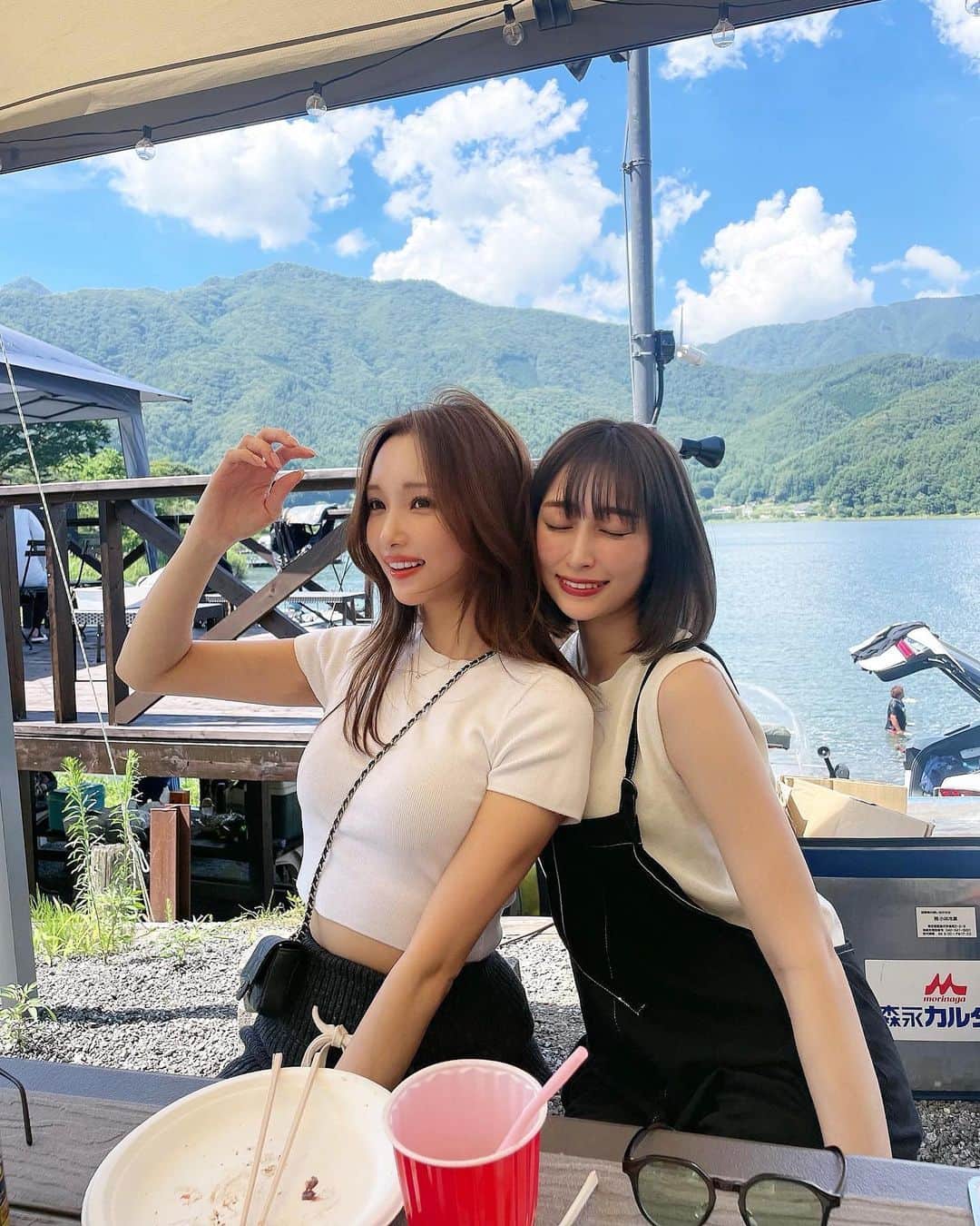 Rinaのインスタグラム：「夏のさおりら☀️  場所チェンジ」