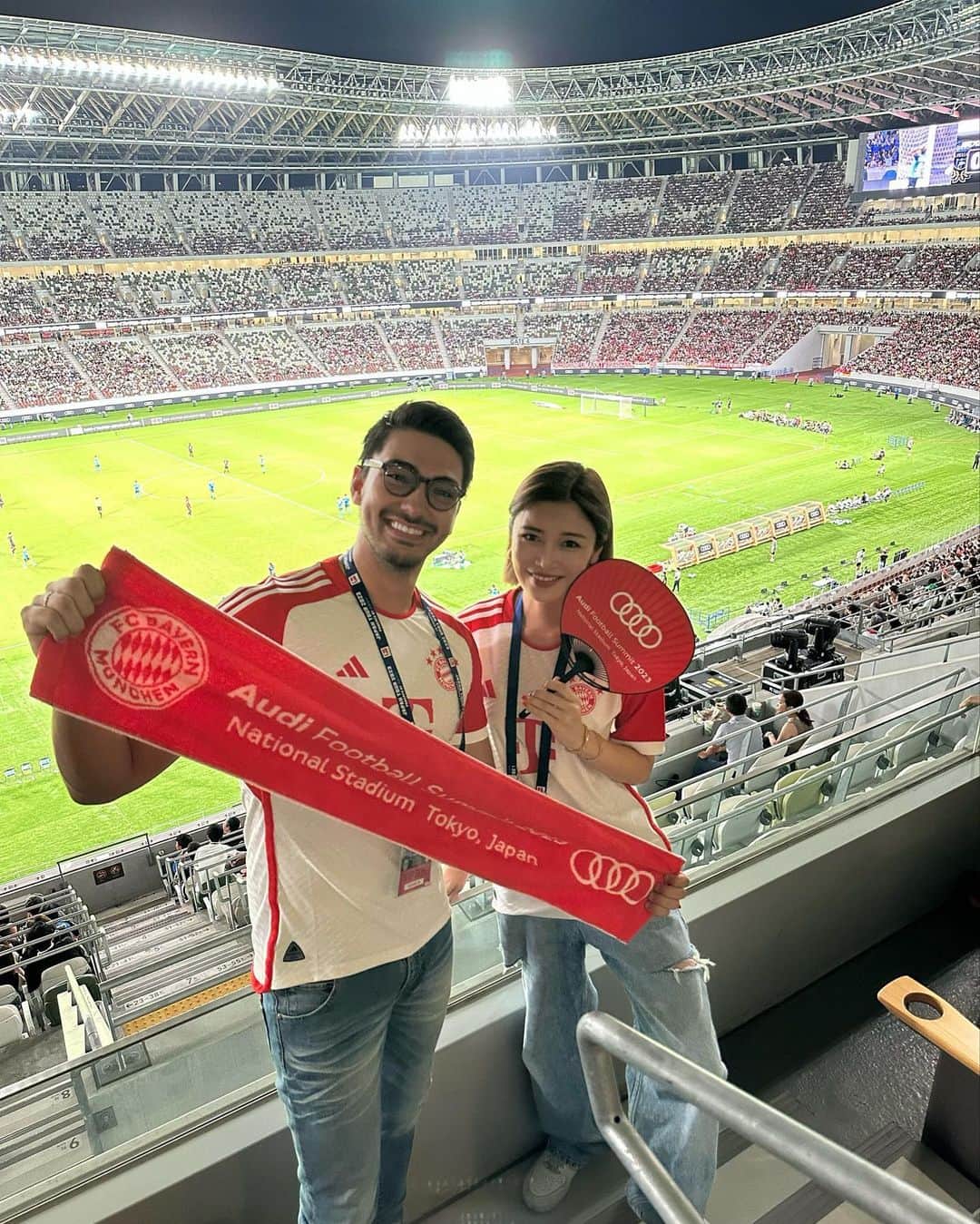 島袋聖南のインスタグラム：「ご招待頂き人生初のサッカー観戦⚽️✨ 川崎ＦvsＦＣバイエルン・ミュンヘン 素晴らしい試合でした！感動をありがとう☺️✨」